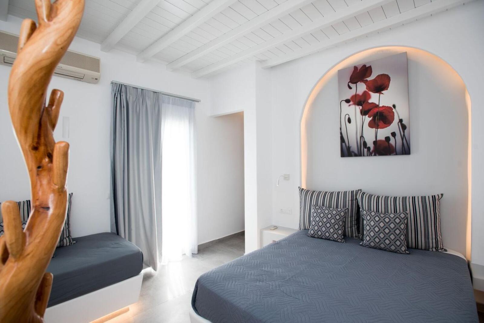Superior Room with Partial Sea View photo 1