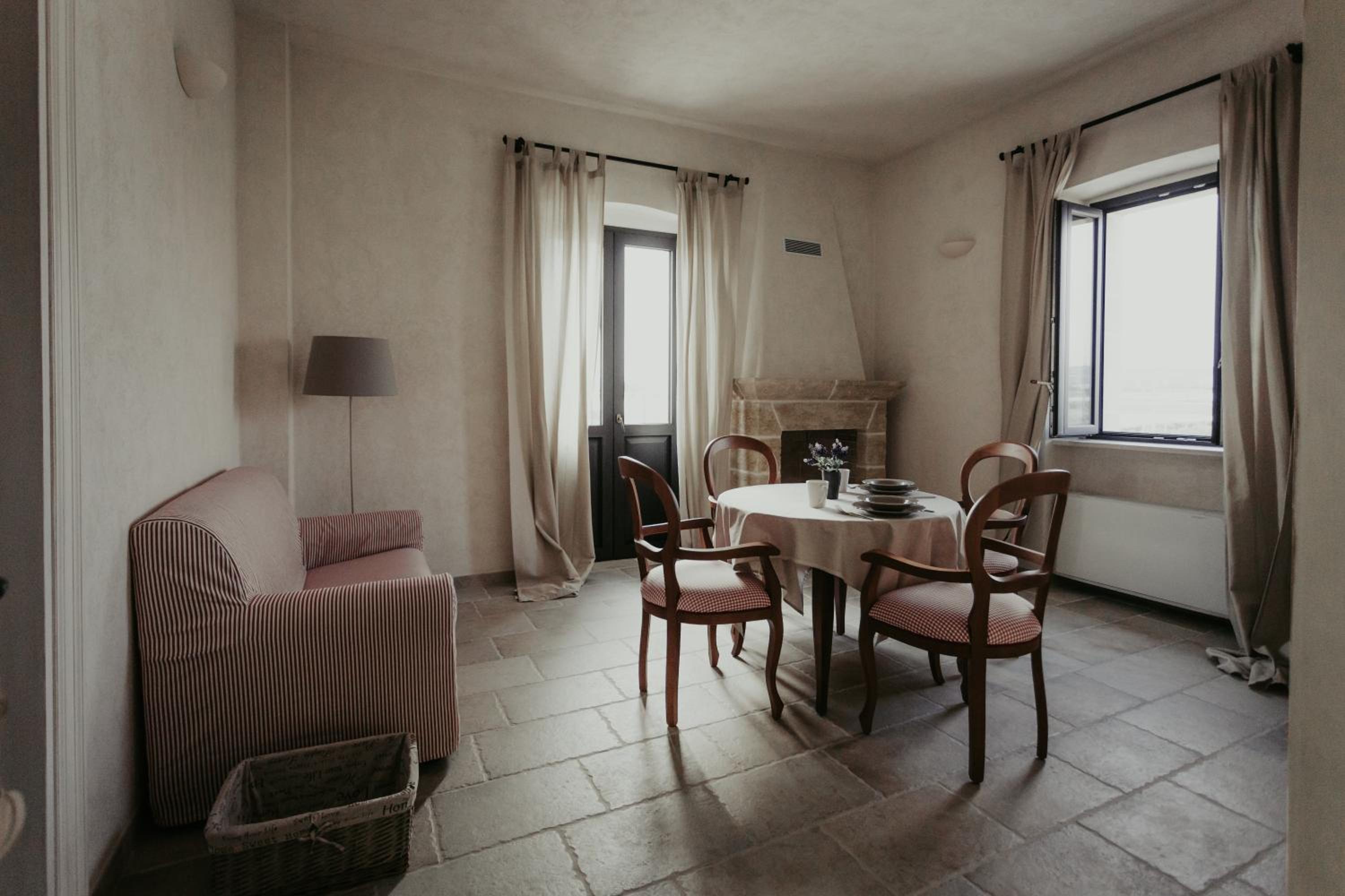 Apartment with Terrace - Photo 1