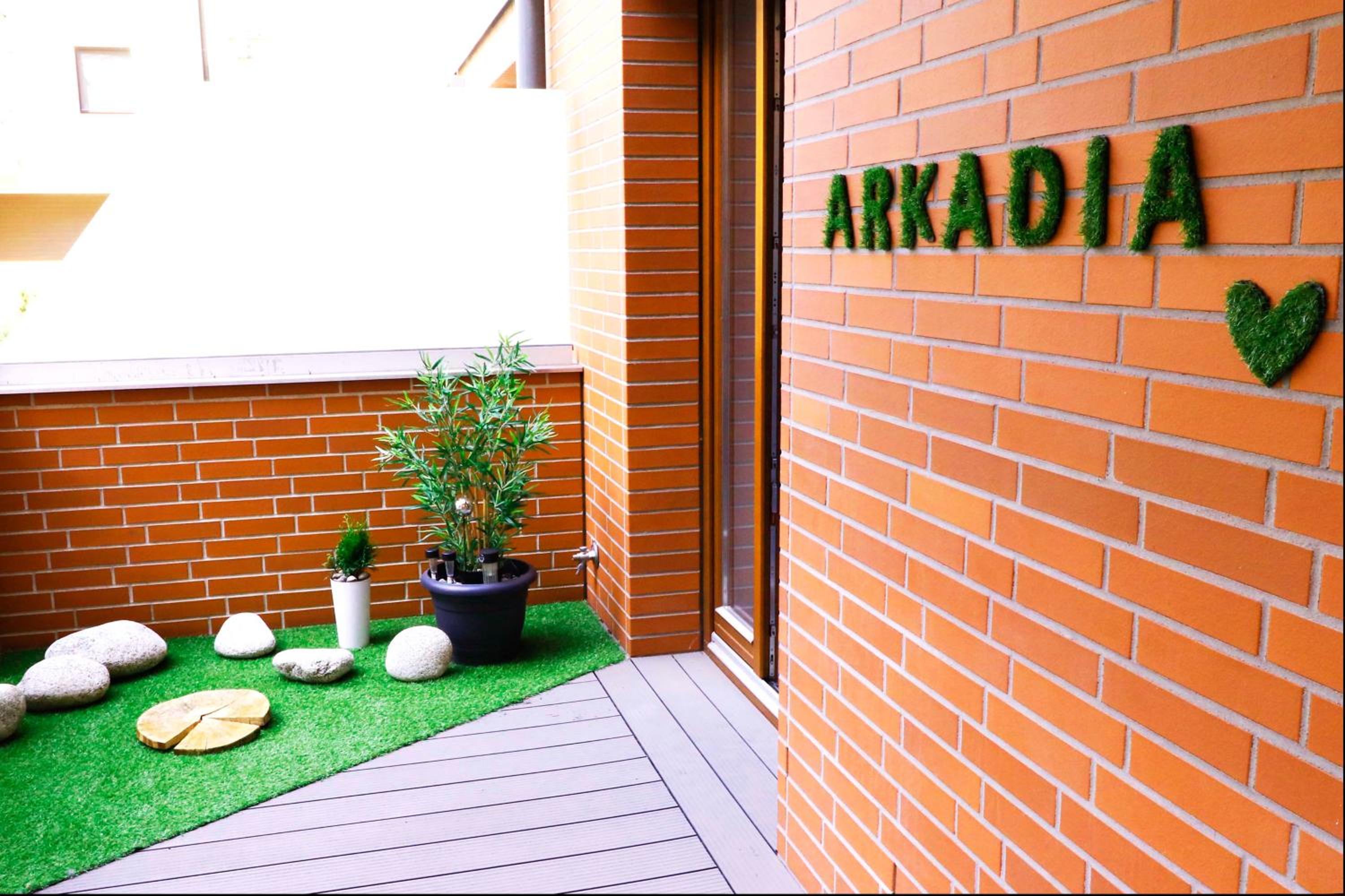 Apartment with Terrace - Photo 2