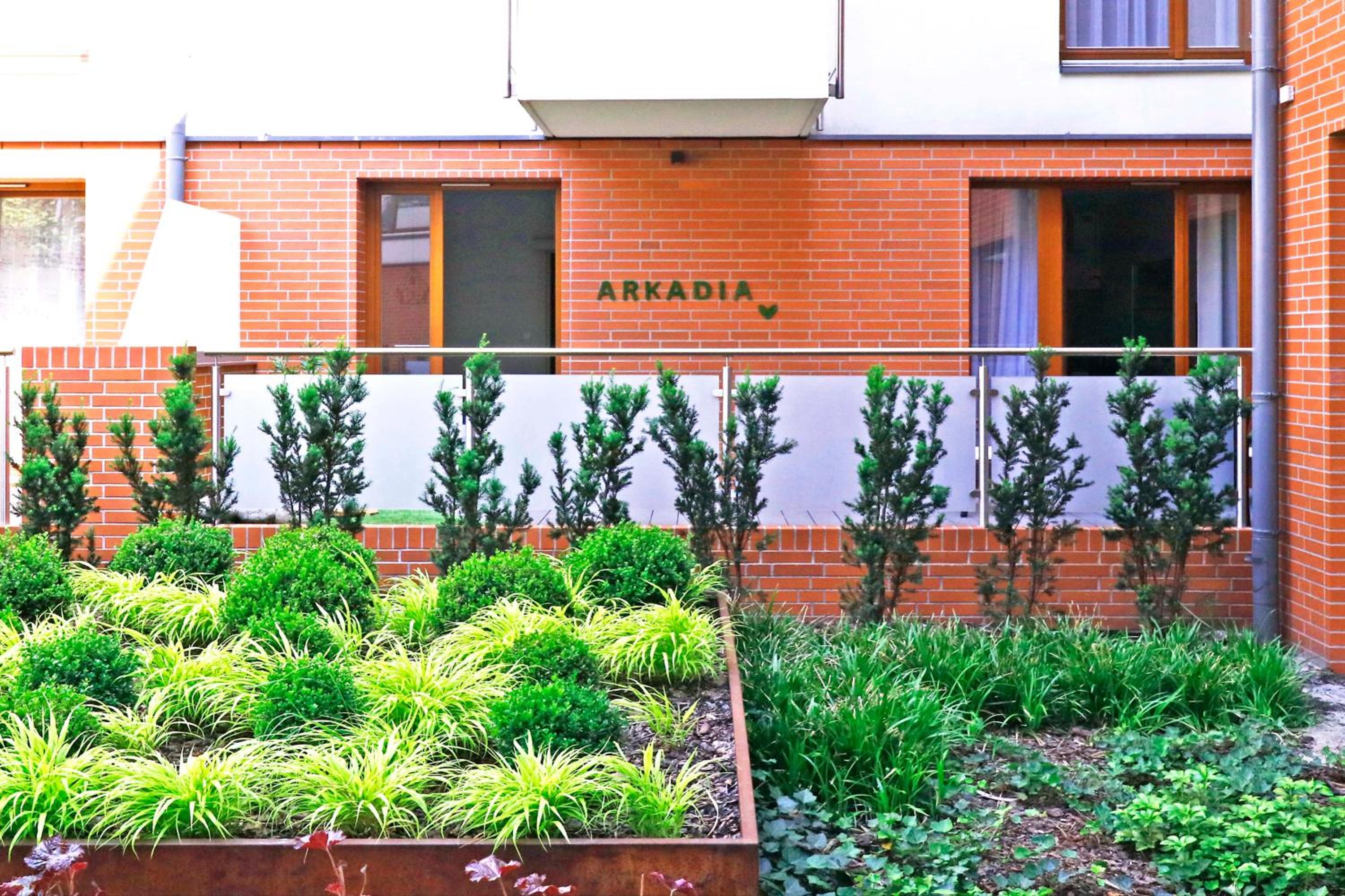 Apartment with Terrace - Photo 3