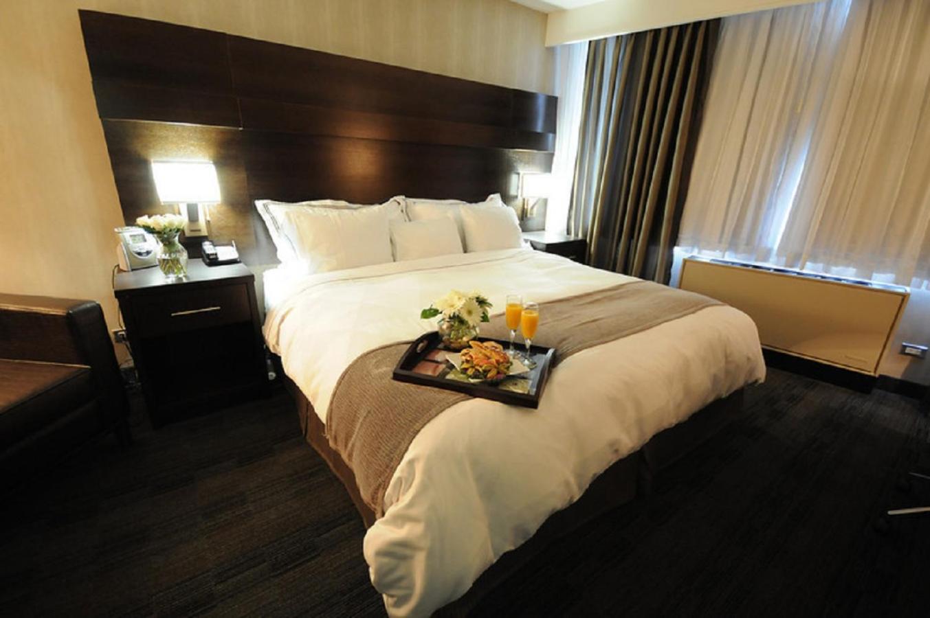 Queen Room - Non-Smoking - Photo 1