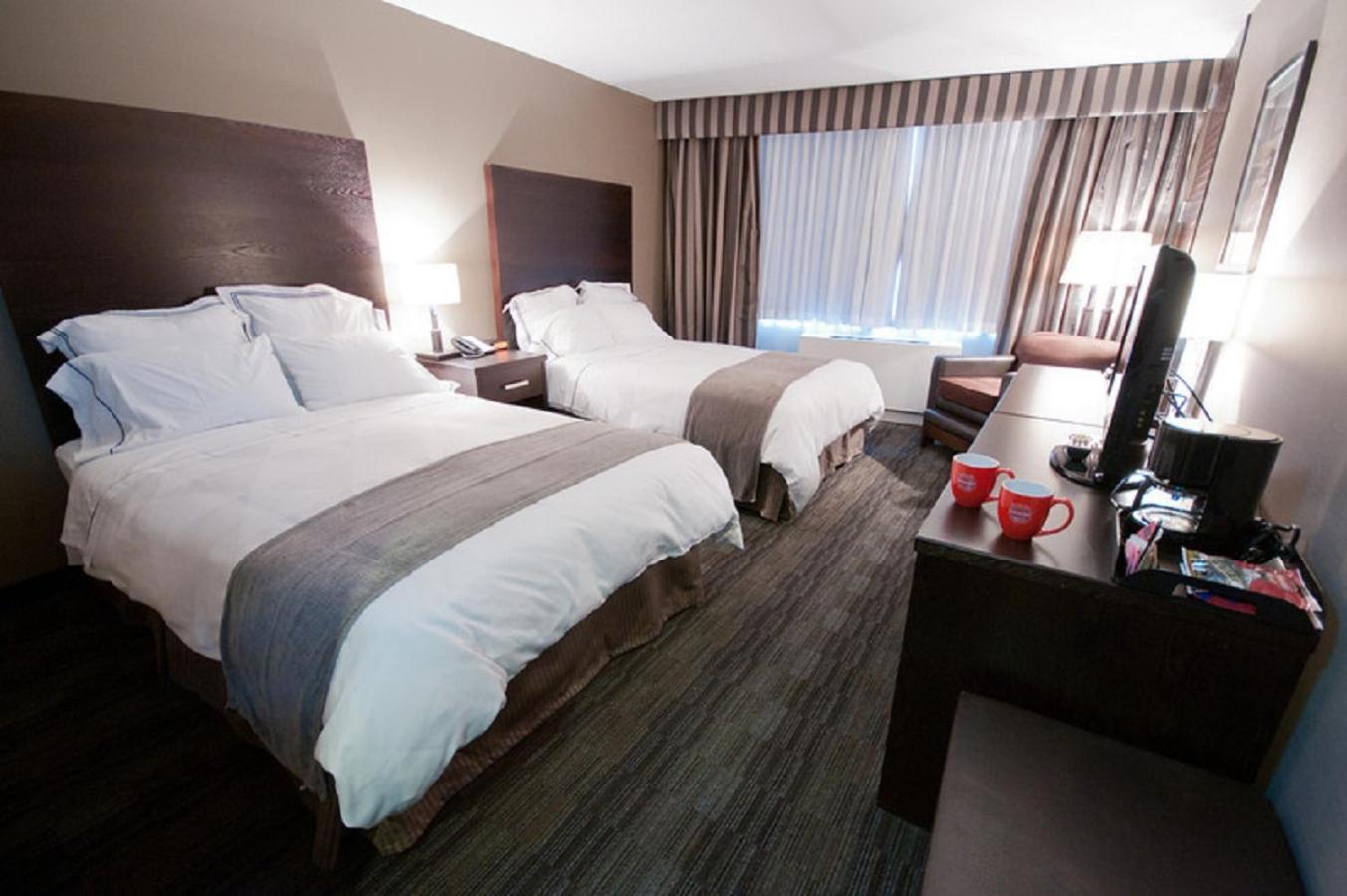 Double Room with Two Double Beds - Non-Smoking - Photo 1