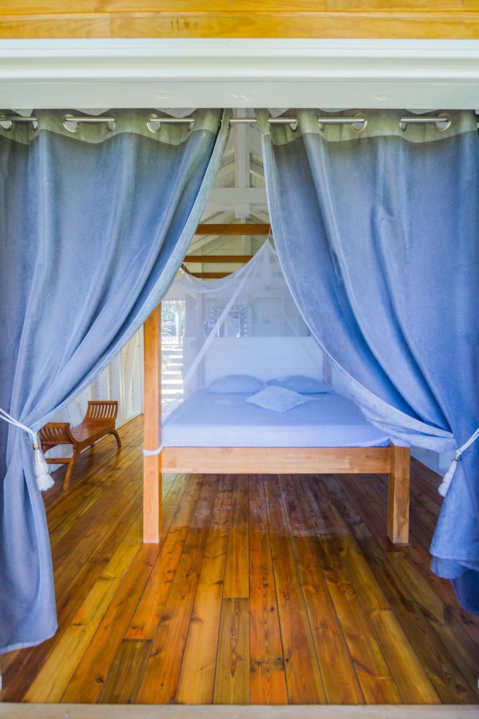 Bungalow with Balcony and Sea View (sans cuisine) photo 1