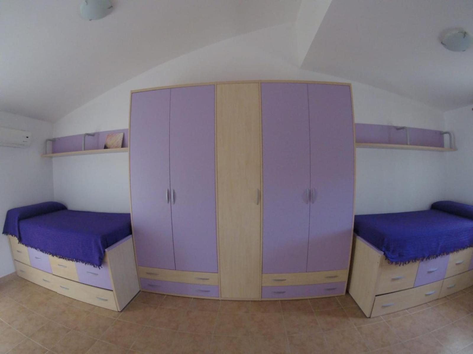 Casa de cuatro habitaciones