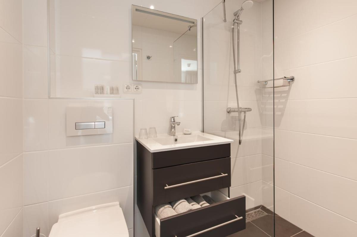 Standard Double Room - Photo 6