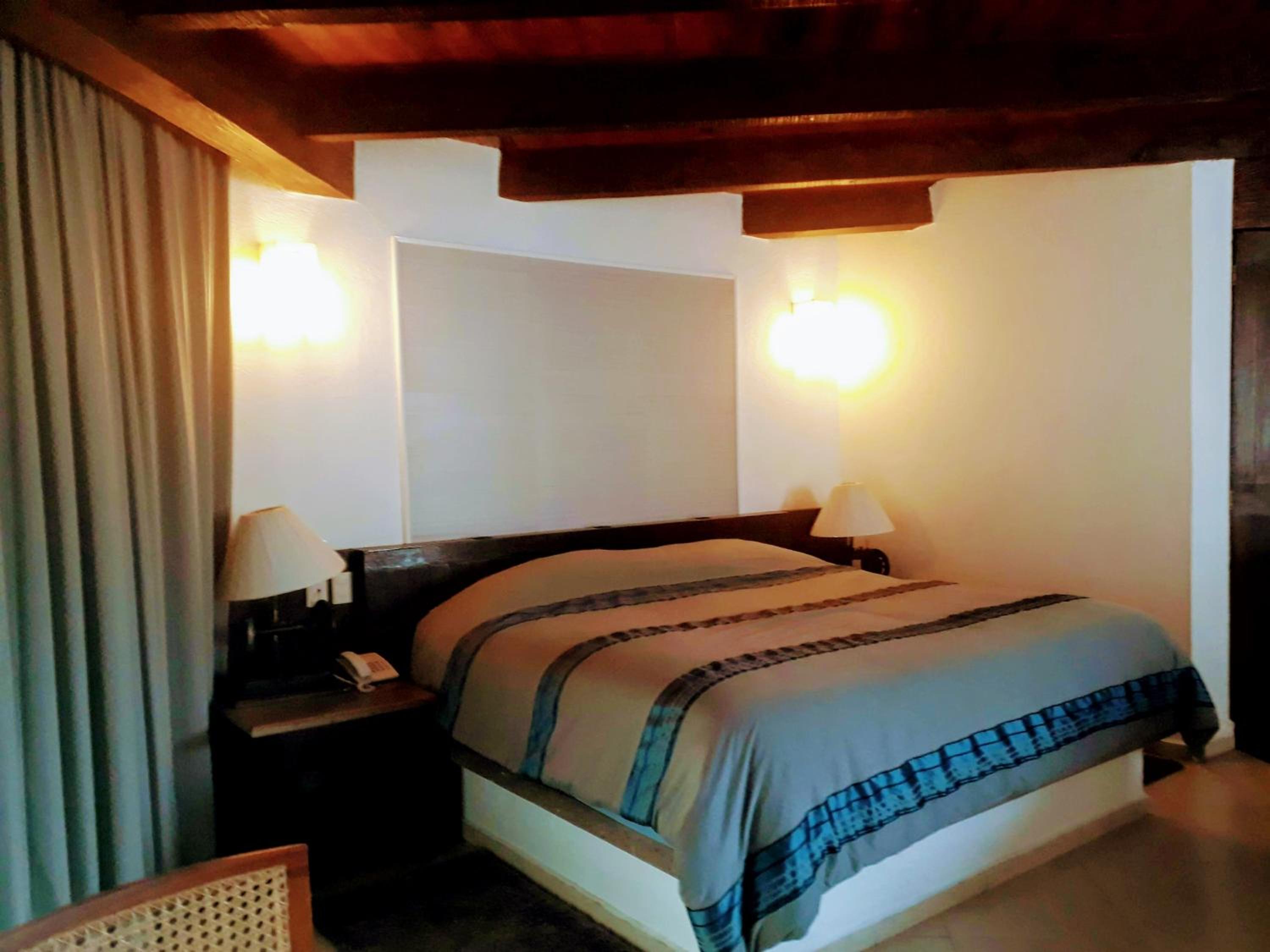 Deluxe Suite with Spa Bath