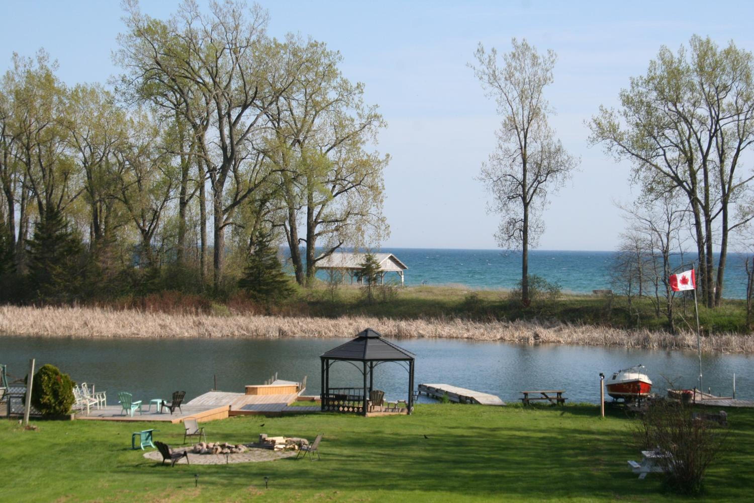 Suite with Lake View photo 1