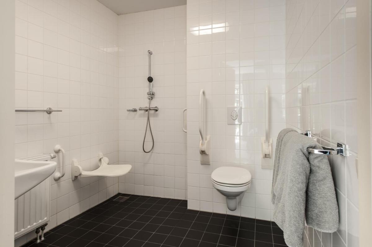 Standard Double Room - Photo 7