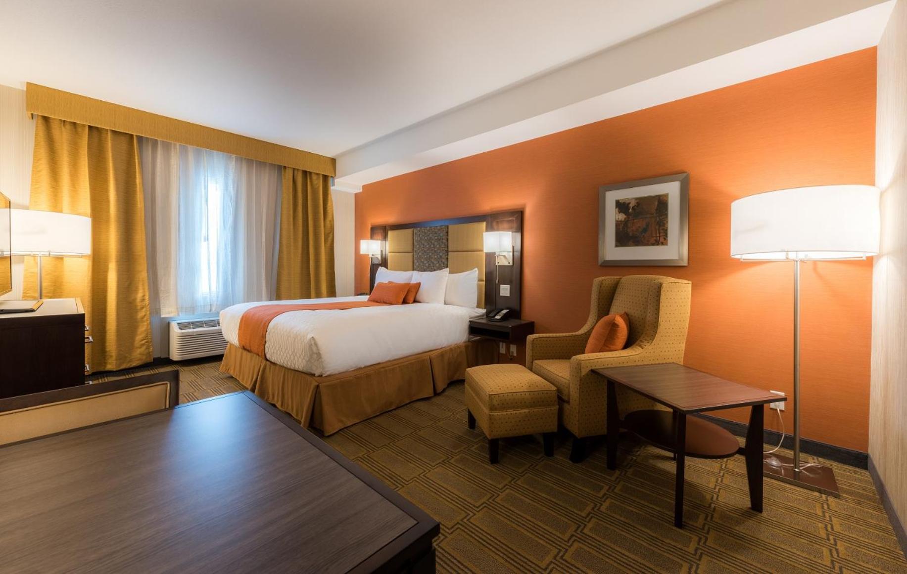 King Room with Bath Tub - Disability Access/Non-Smoking 