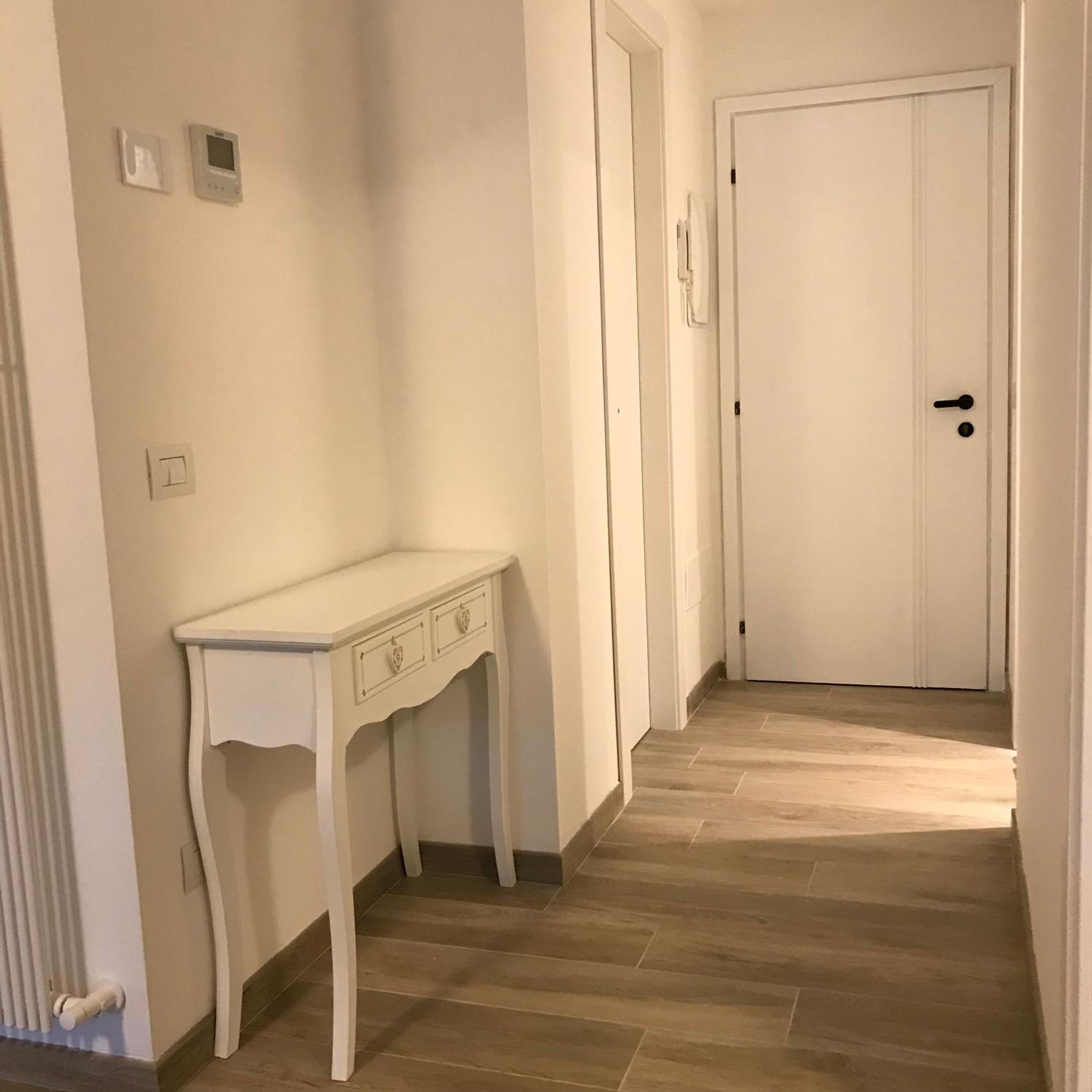 One-Bedroom House photo 1