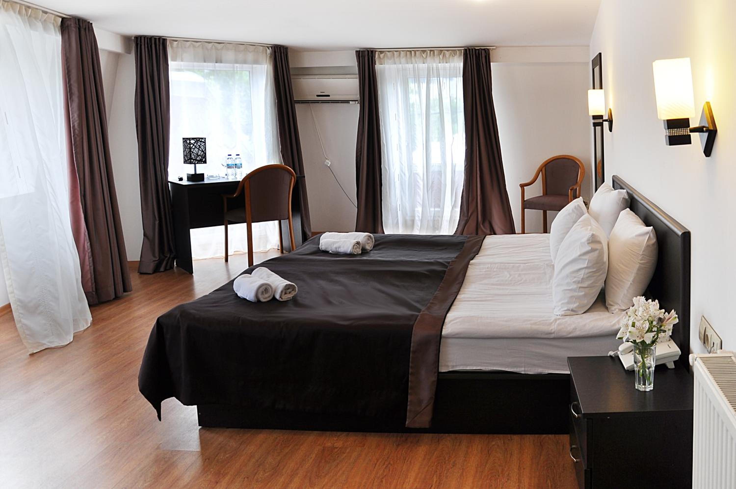 Comfort Double or Twin Room with Panoramic City View
