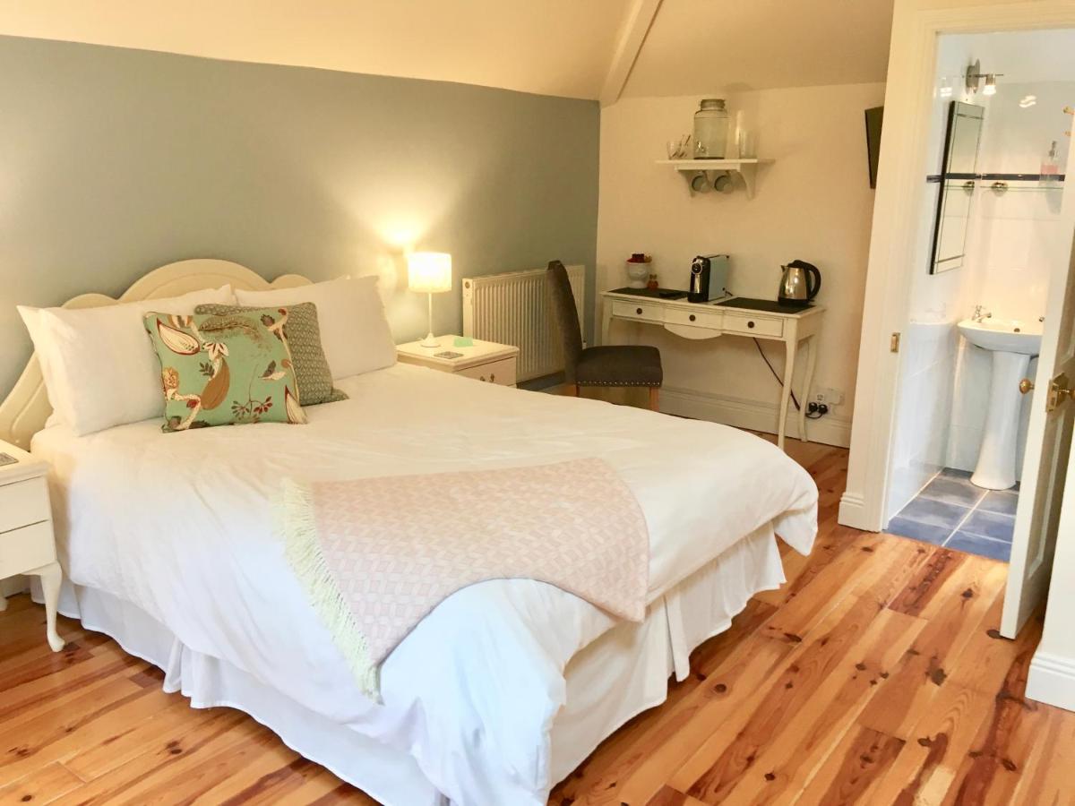 Deluxe Double Room with Shower photo 3
