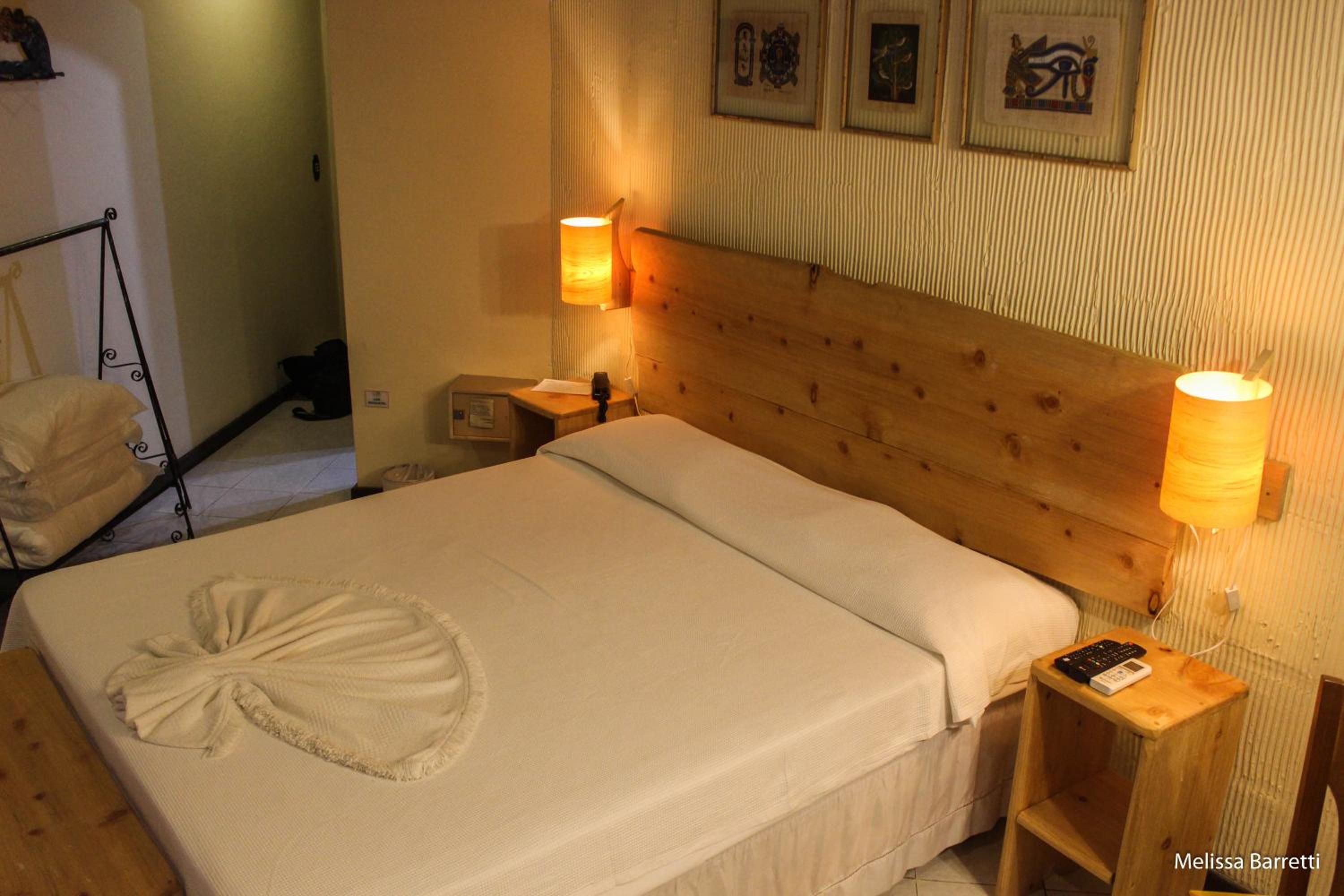 Deluxe Double Room with Bath photo 3