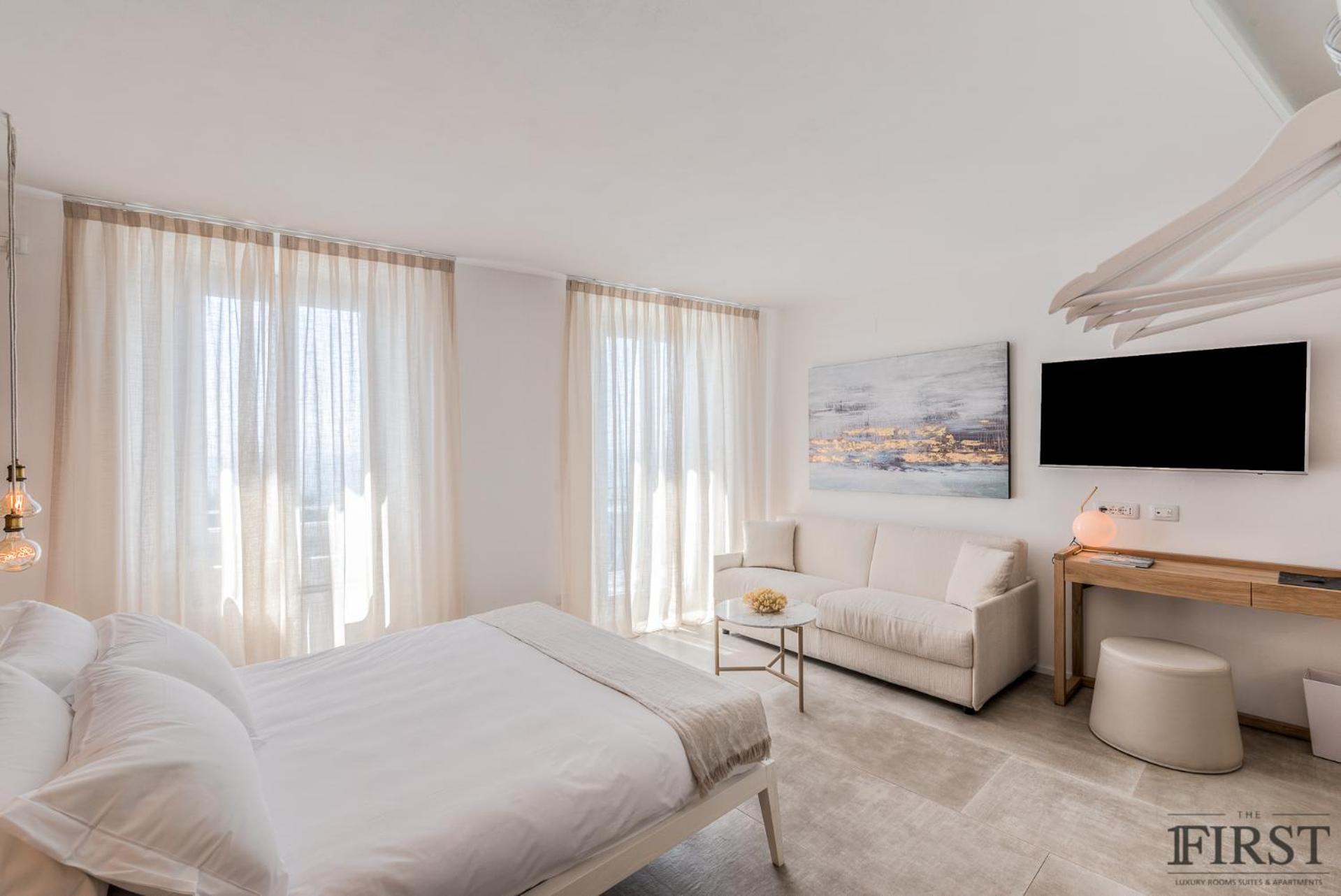 Majestic Junior Suite, Seaview Balcony photo 1