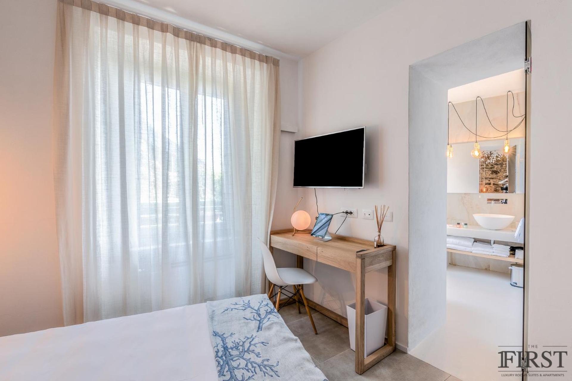 Deluxe Queen Room photo 2