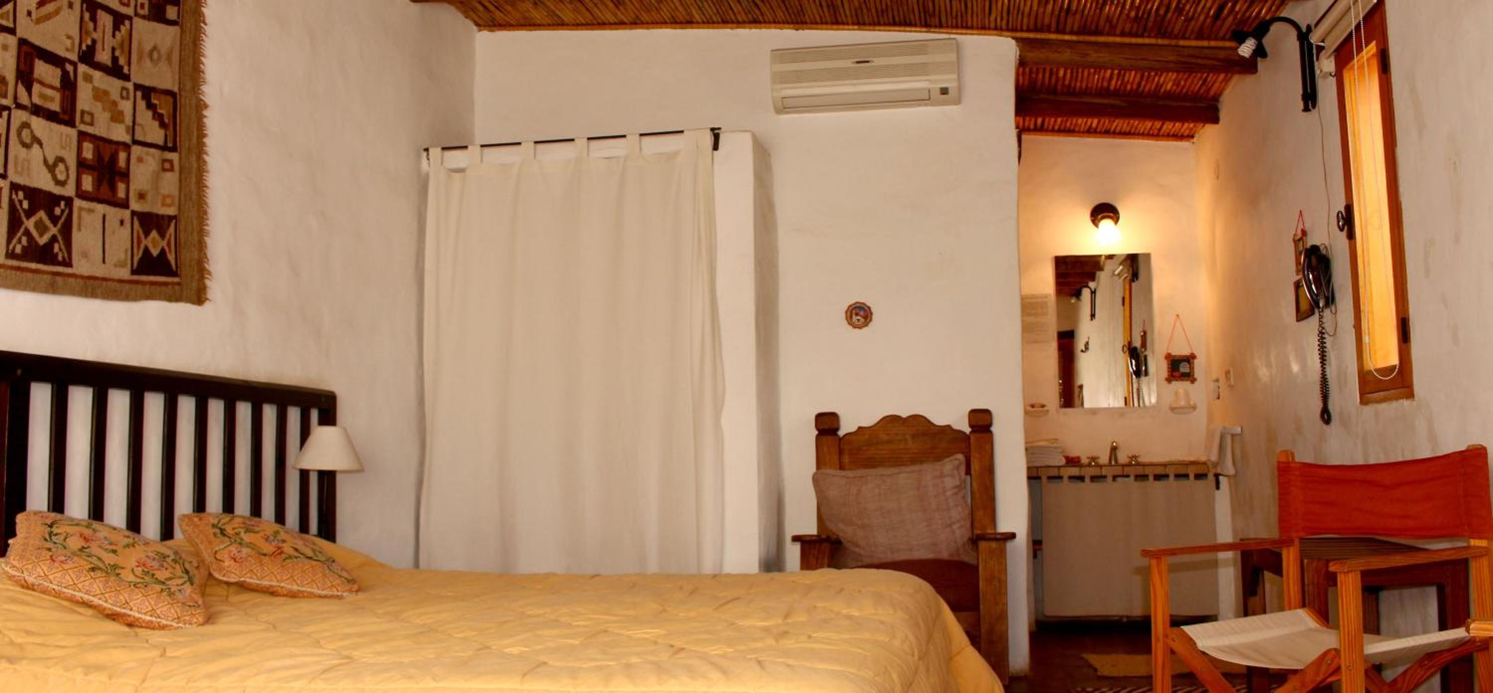 Double or Twin Room photo 3