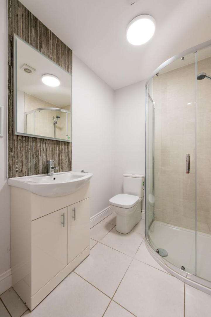 Standard One-Bedroom Apartment (3 adults) - Photo 2