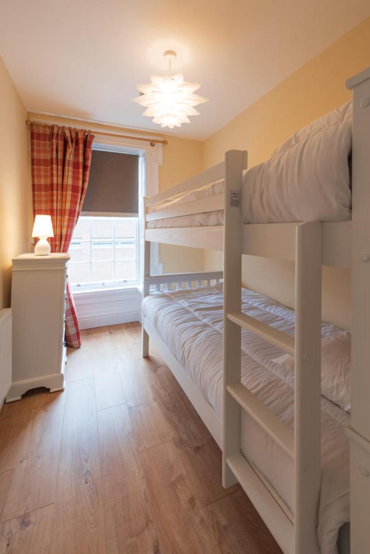 Standard Two-Bedroom Apartment (4 Adults) - Photo 3