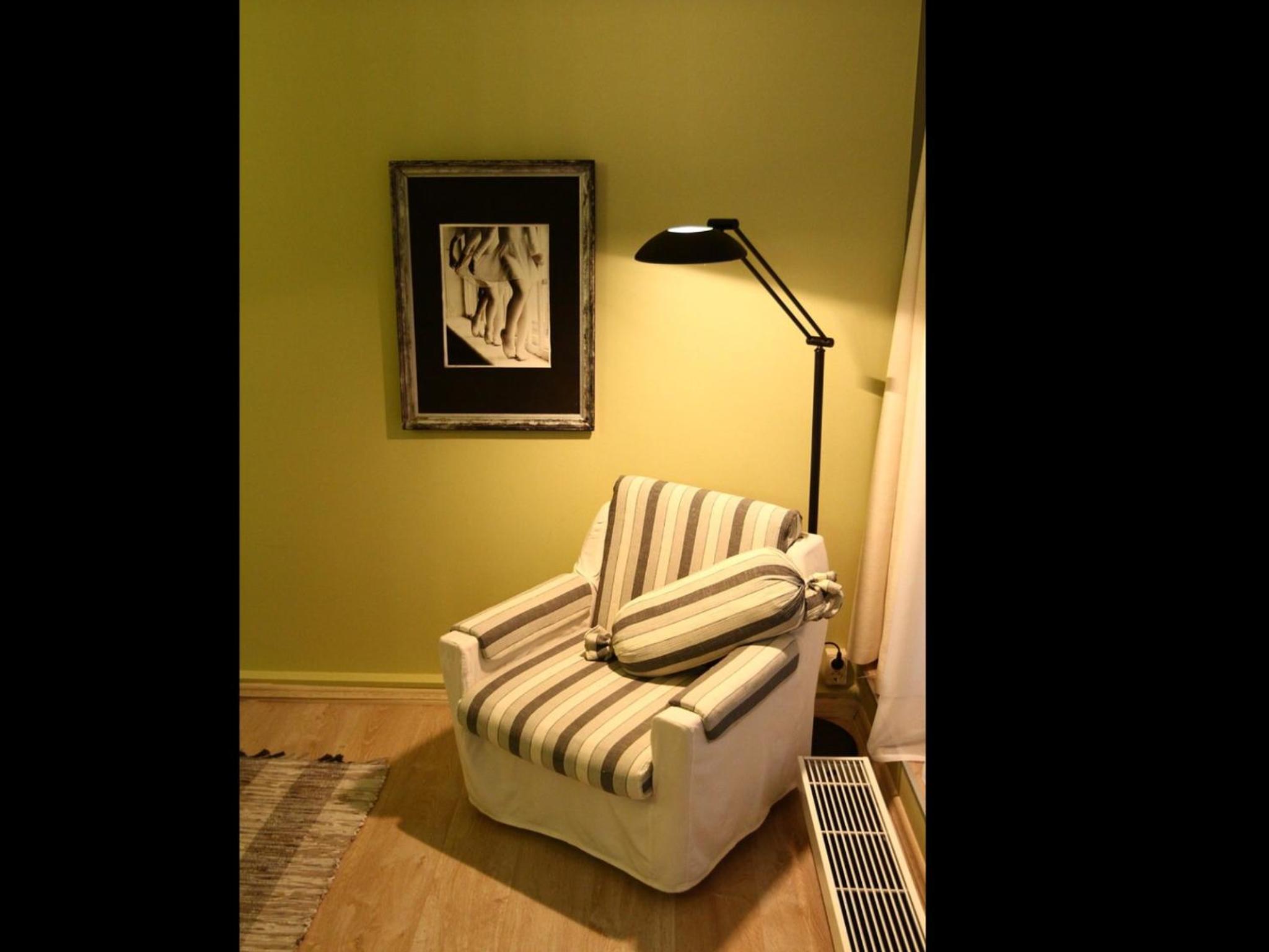 Studio Apartment photo 2