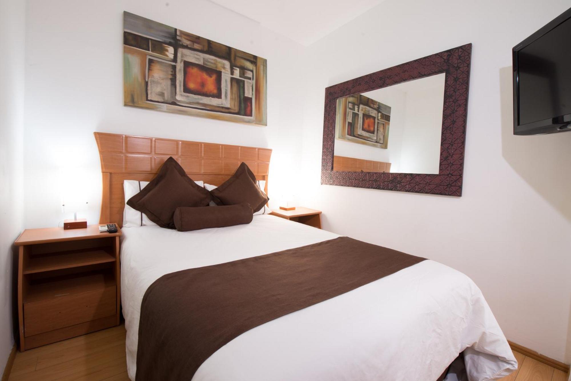 Three-Bedroom Suite - Photo 5