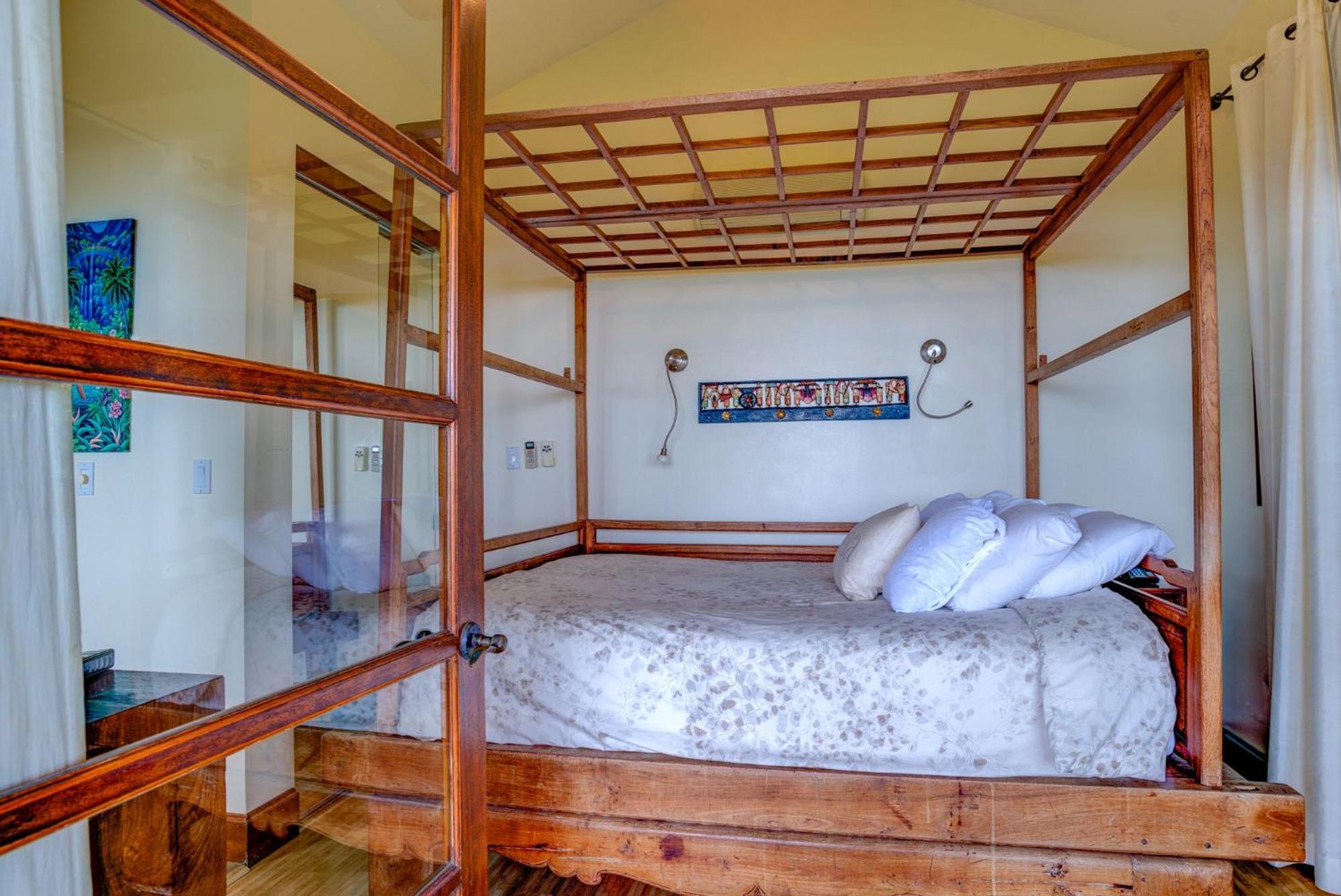Queen Room with Sea View Kohola