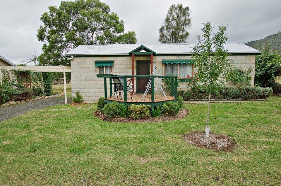 Sandstone Cottages photo 2