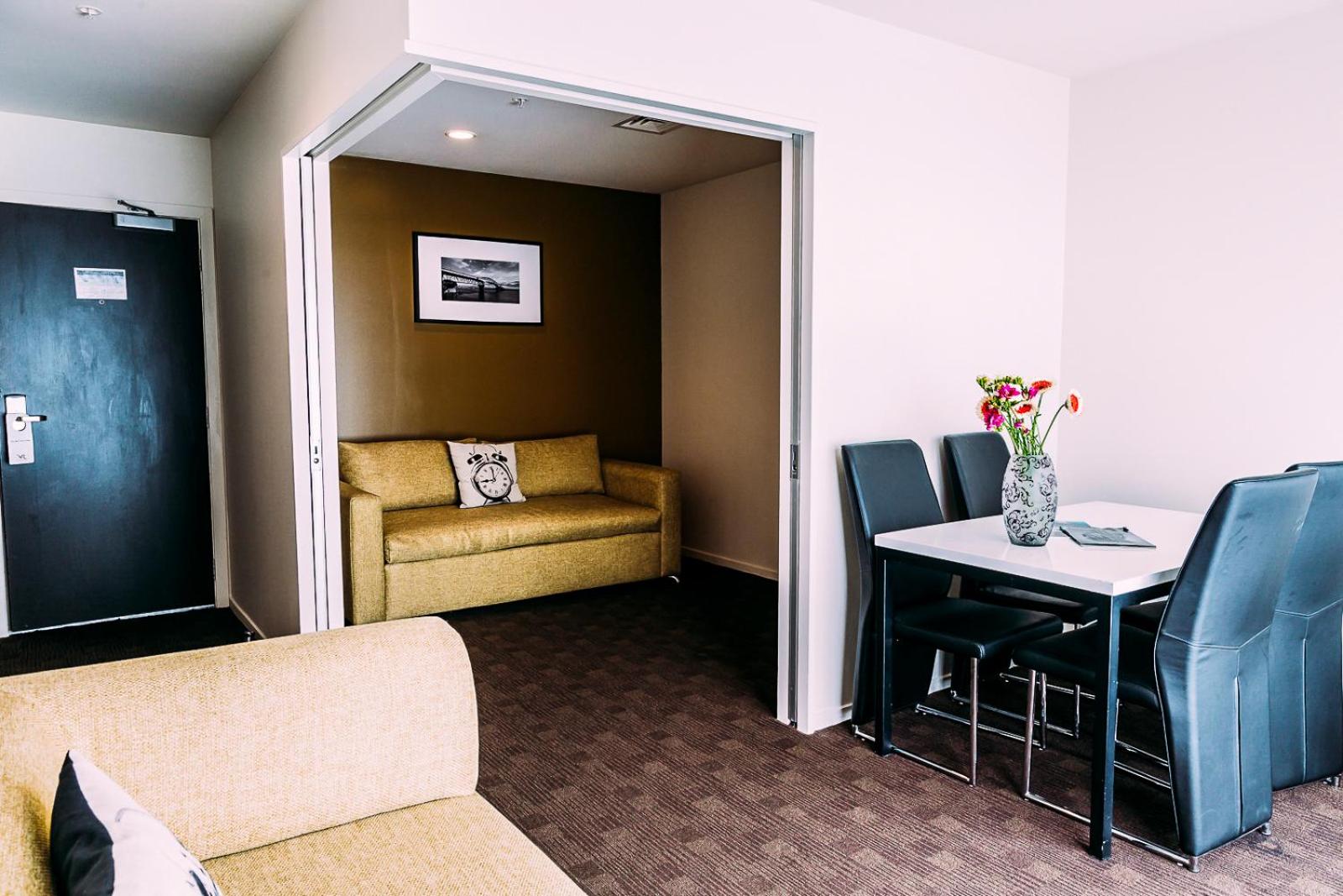 Premier One-Bedroom Apartment - Photo 3