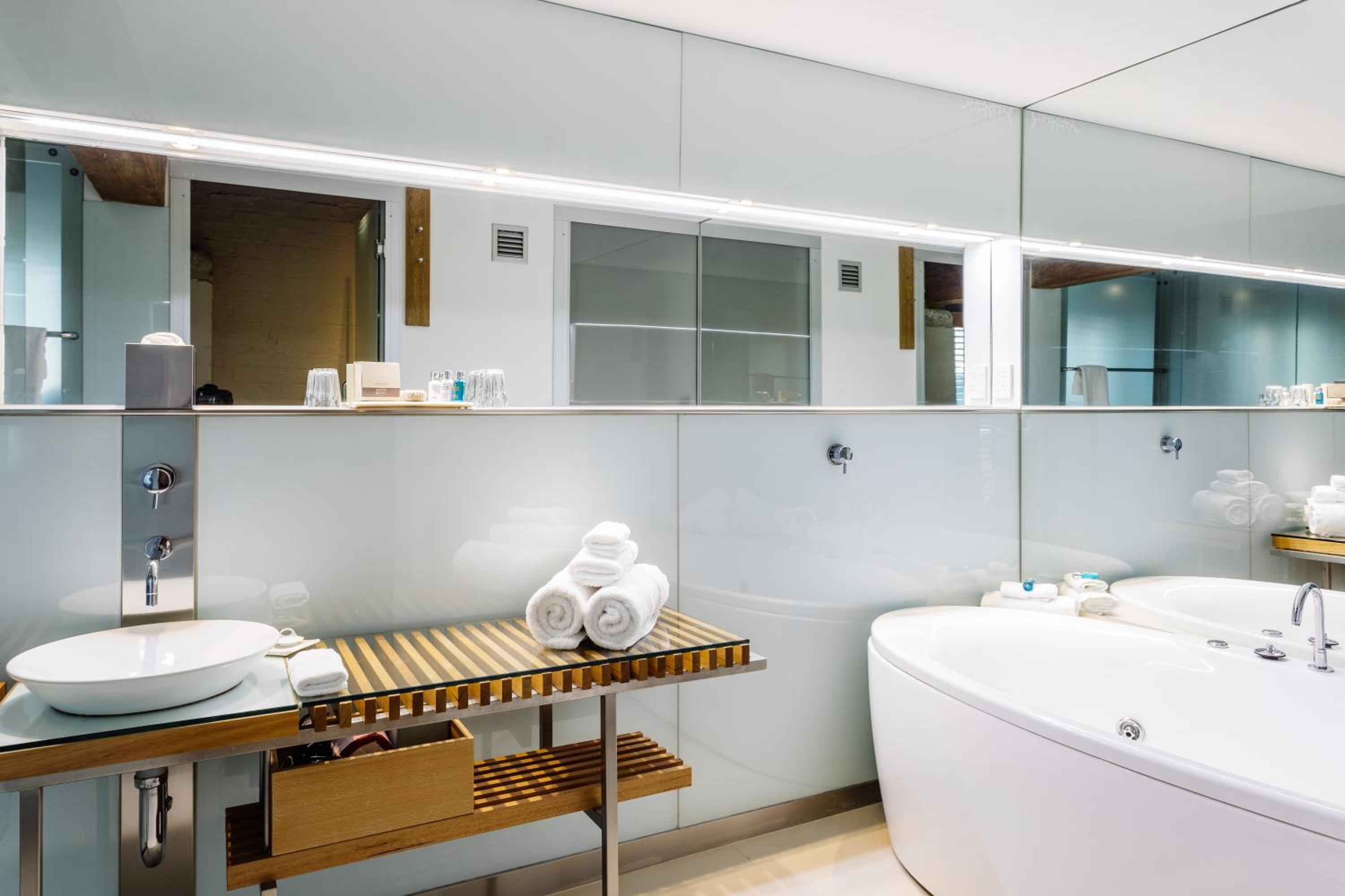 Deluxe Double Room with Spa Bath
