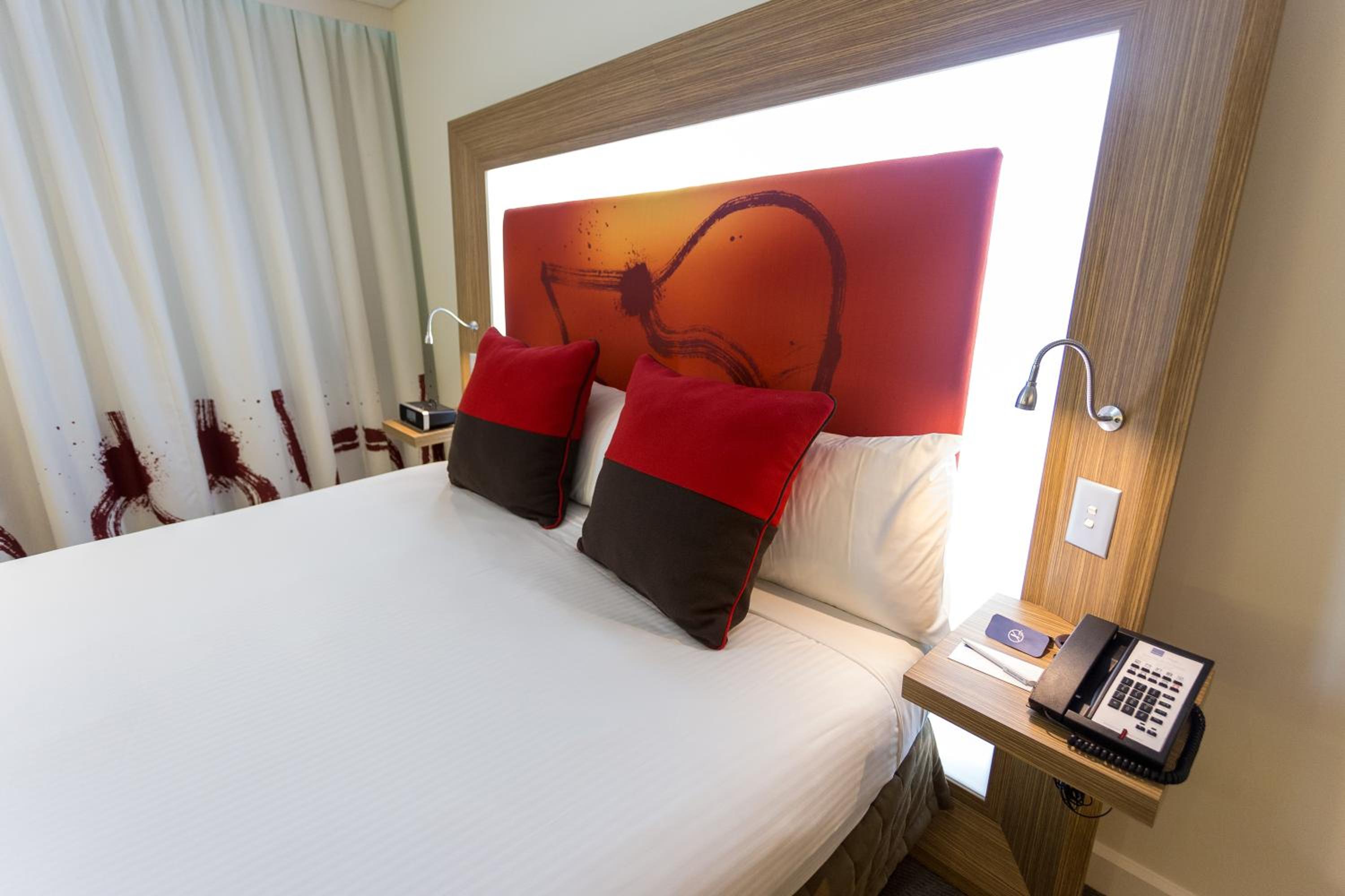 Standard King Room photo 2