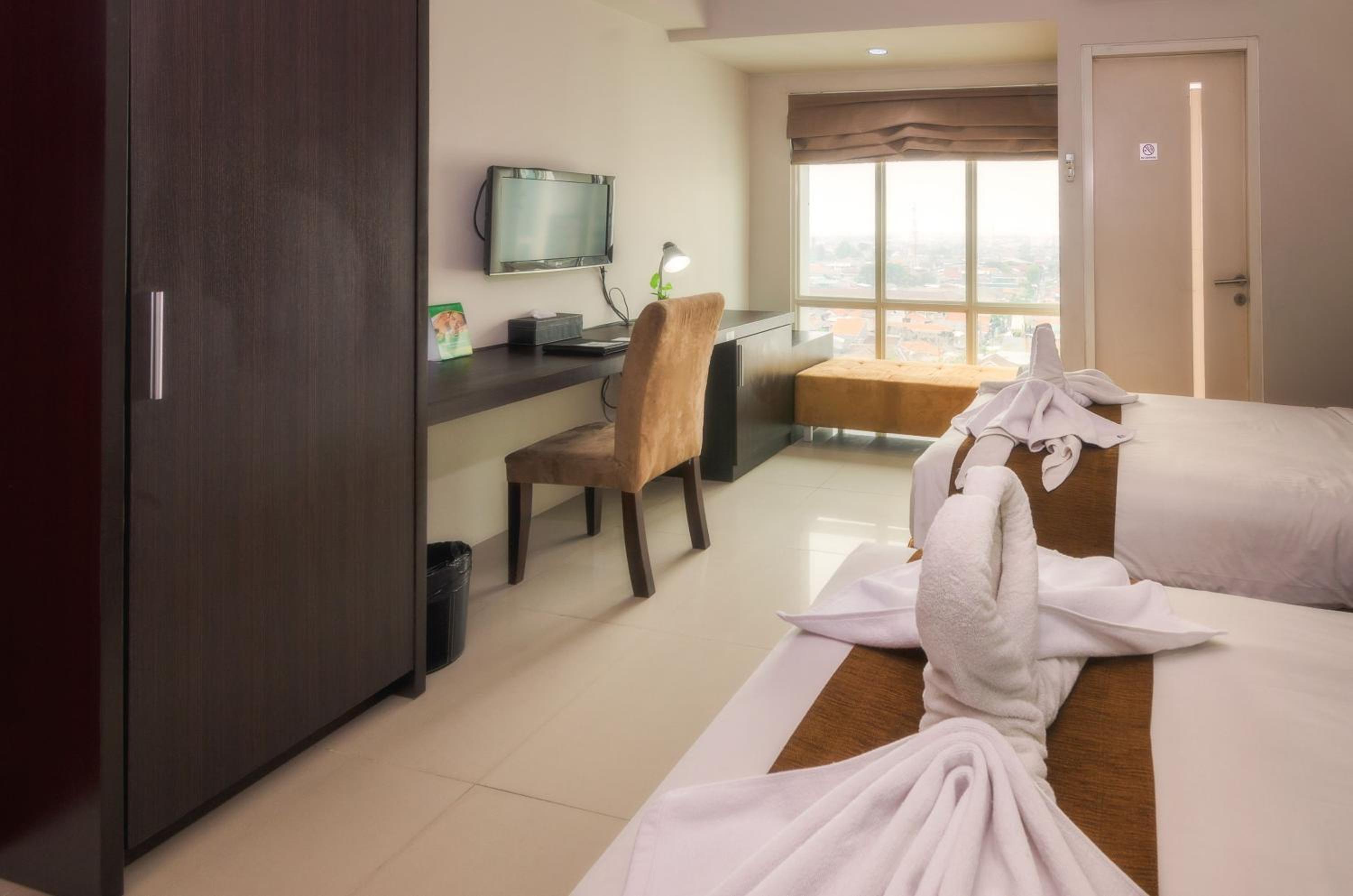 Deluxe Twin Room - Photo 3