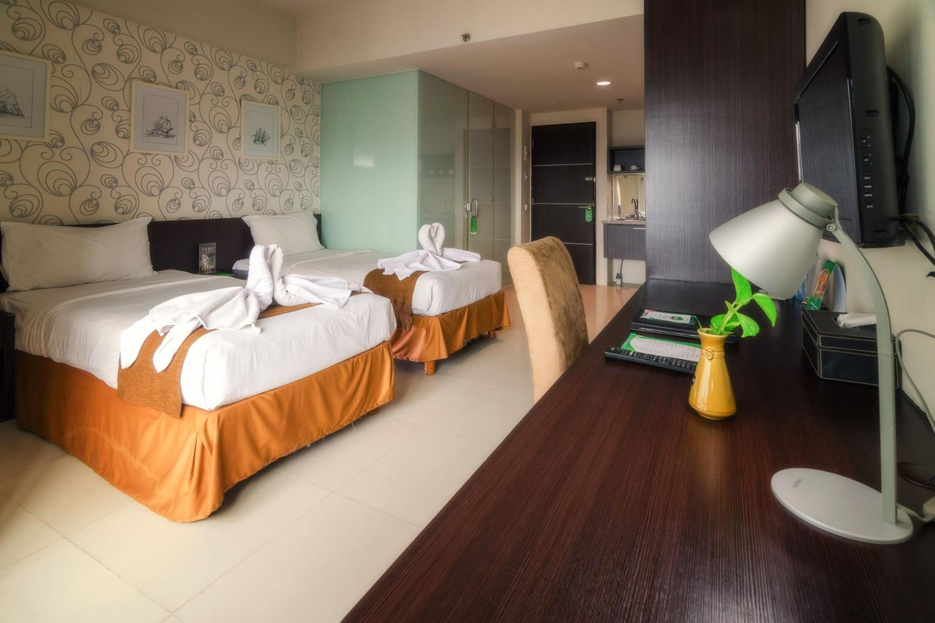 Deluxe Twin Room - Photo 2