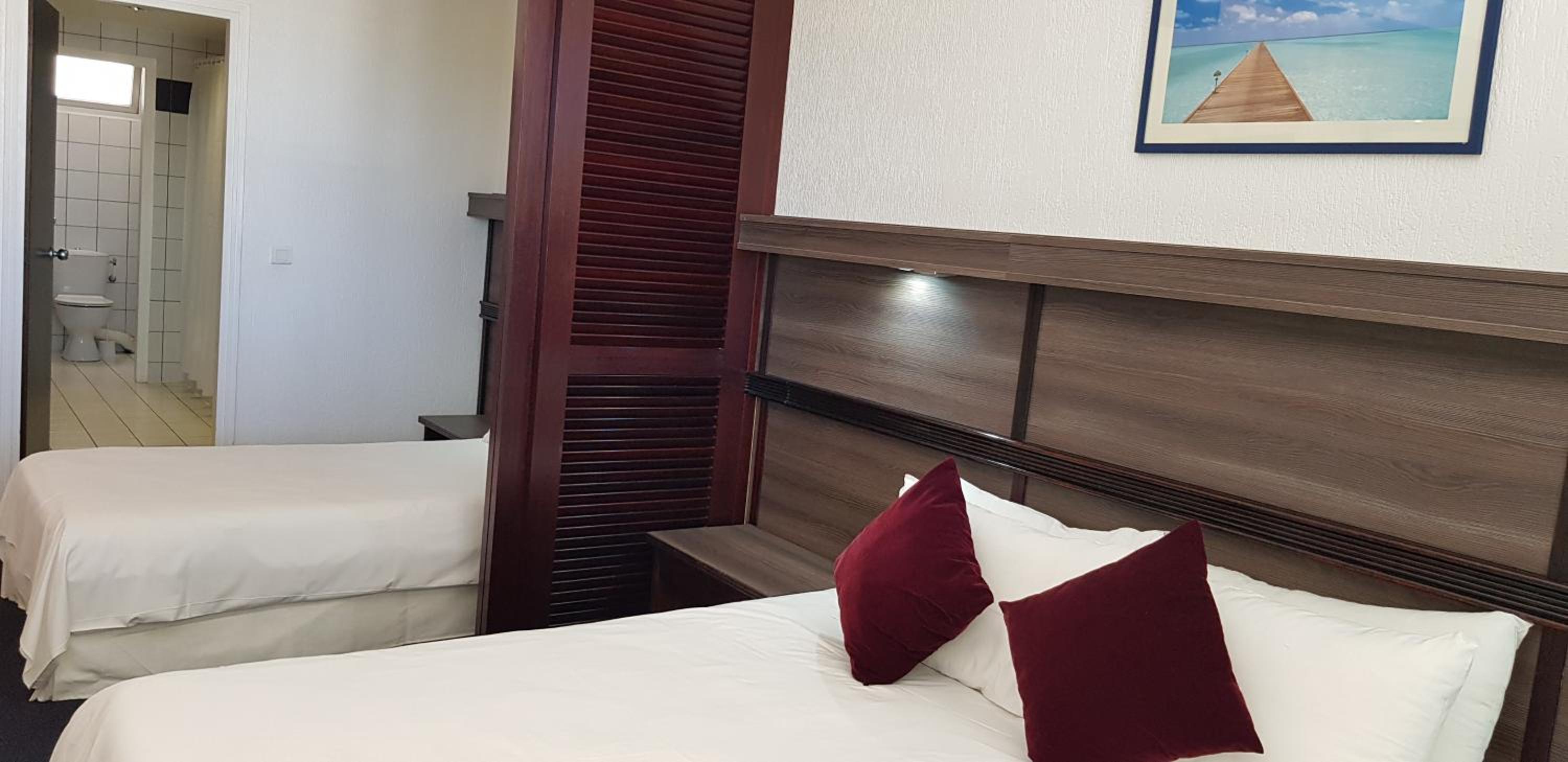 Deluxe Triple Room photo 2