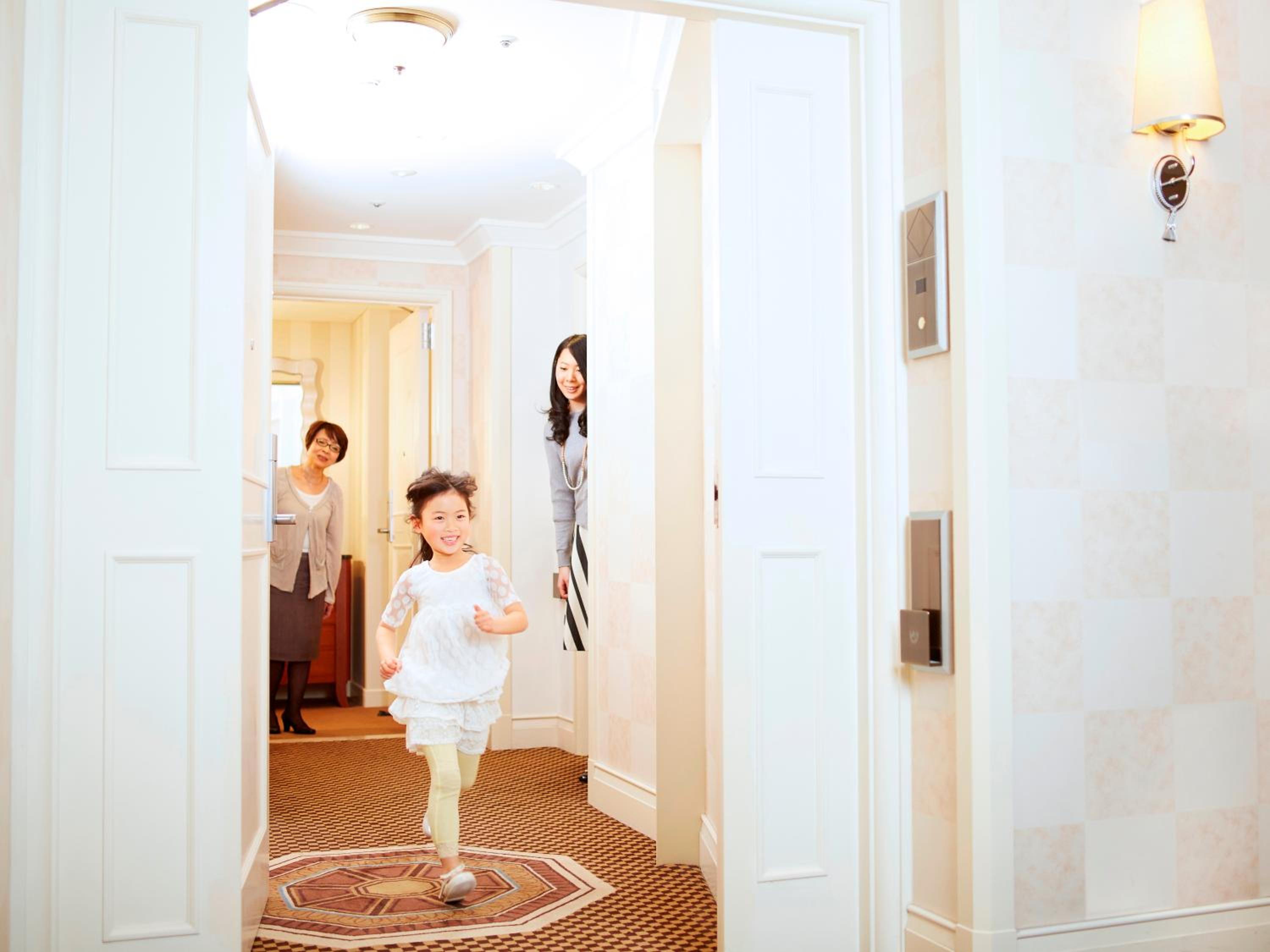 Two Connecting Twin Rooms for 5 Adult - Non-Smoking