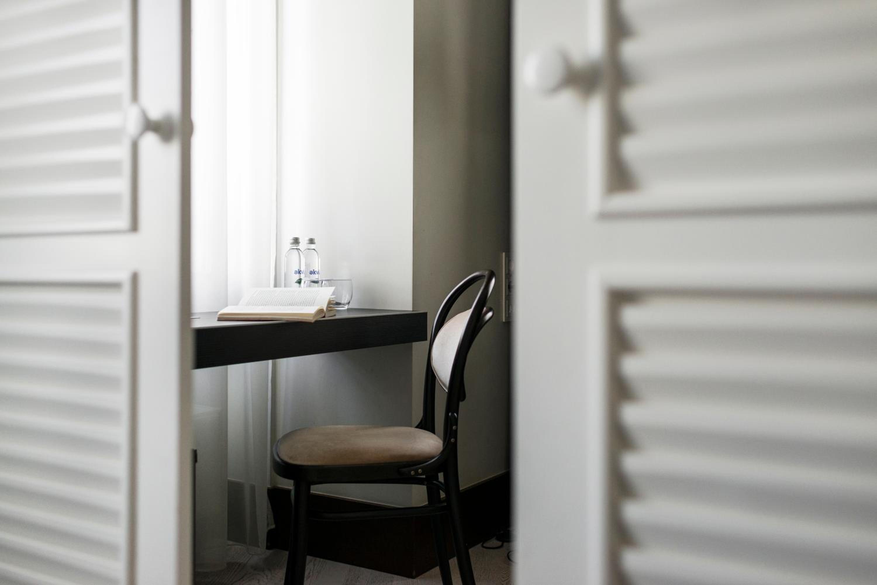 Suite - Photo 7