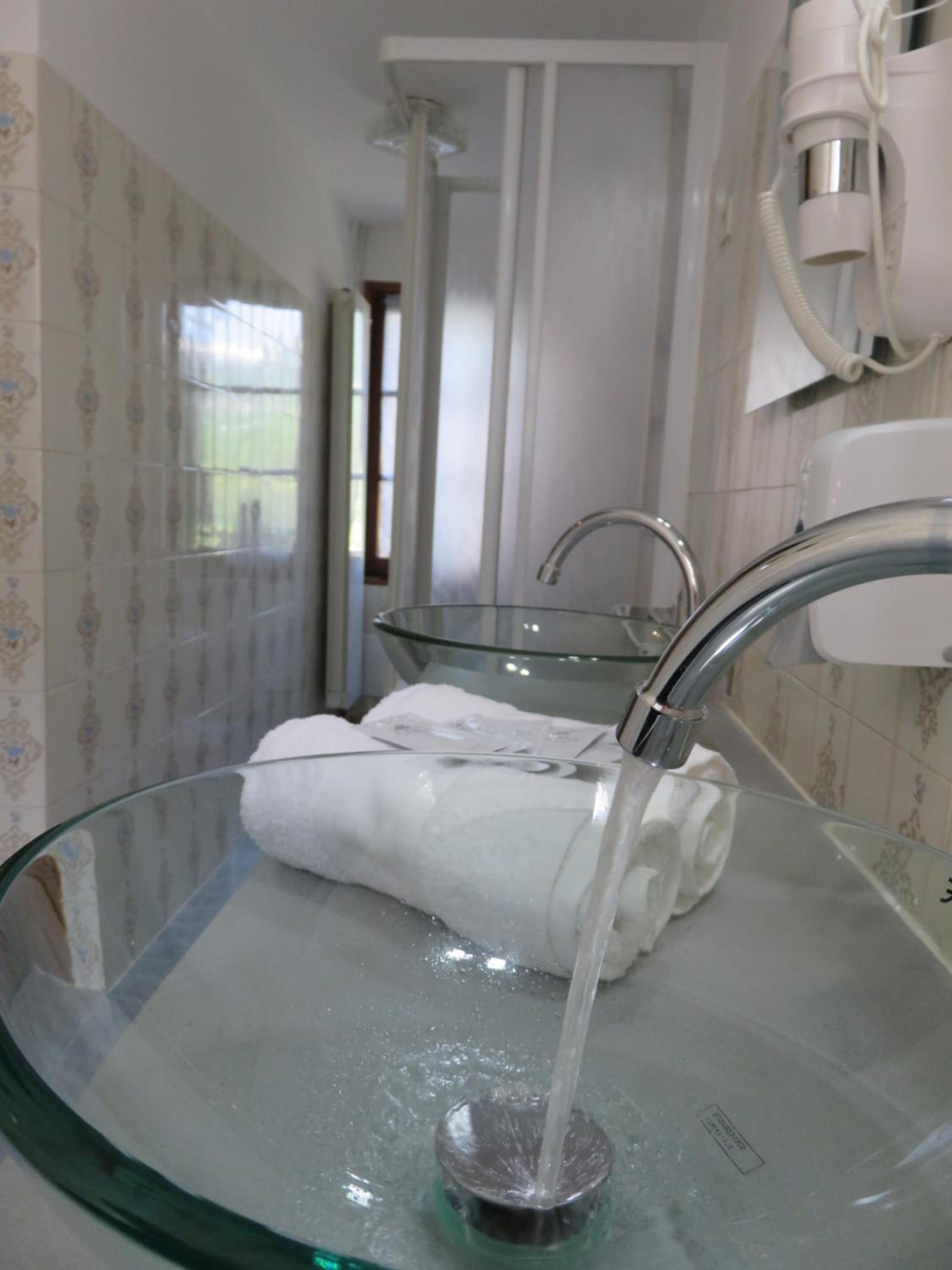 Double Room - Photo 6