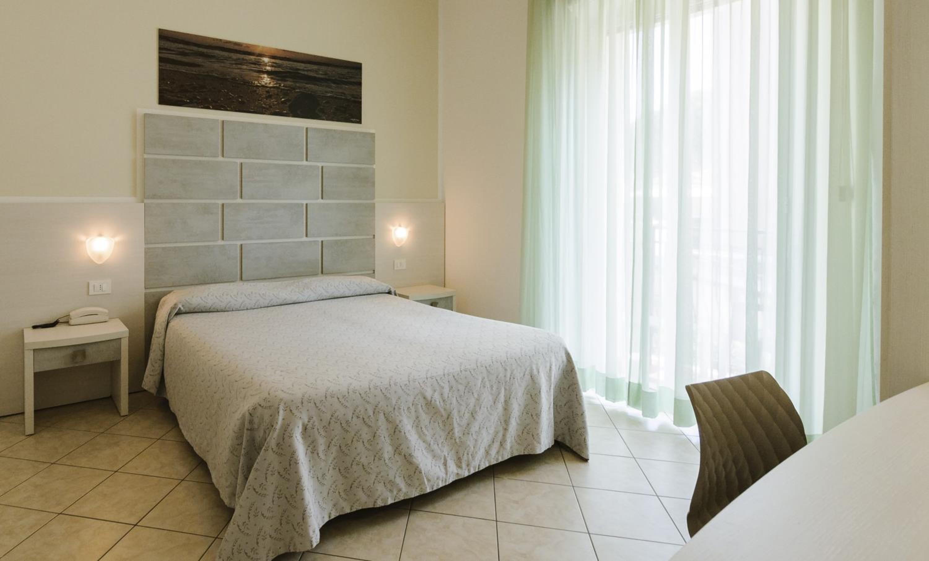 Single Room photo 1
