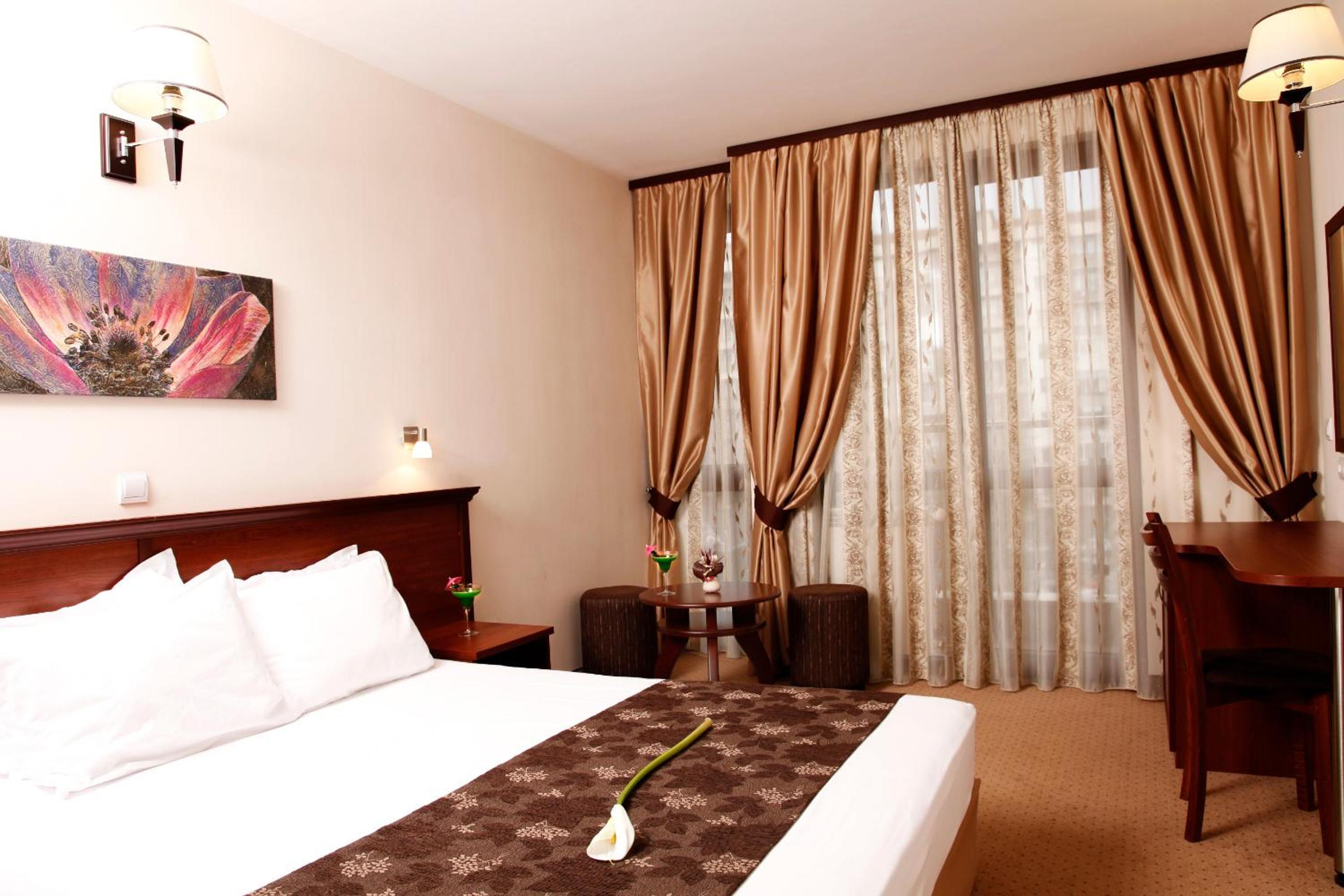Standard Double Room - Photo 6