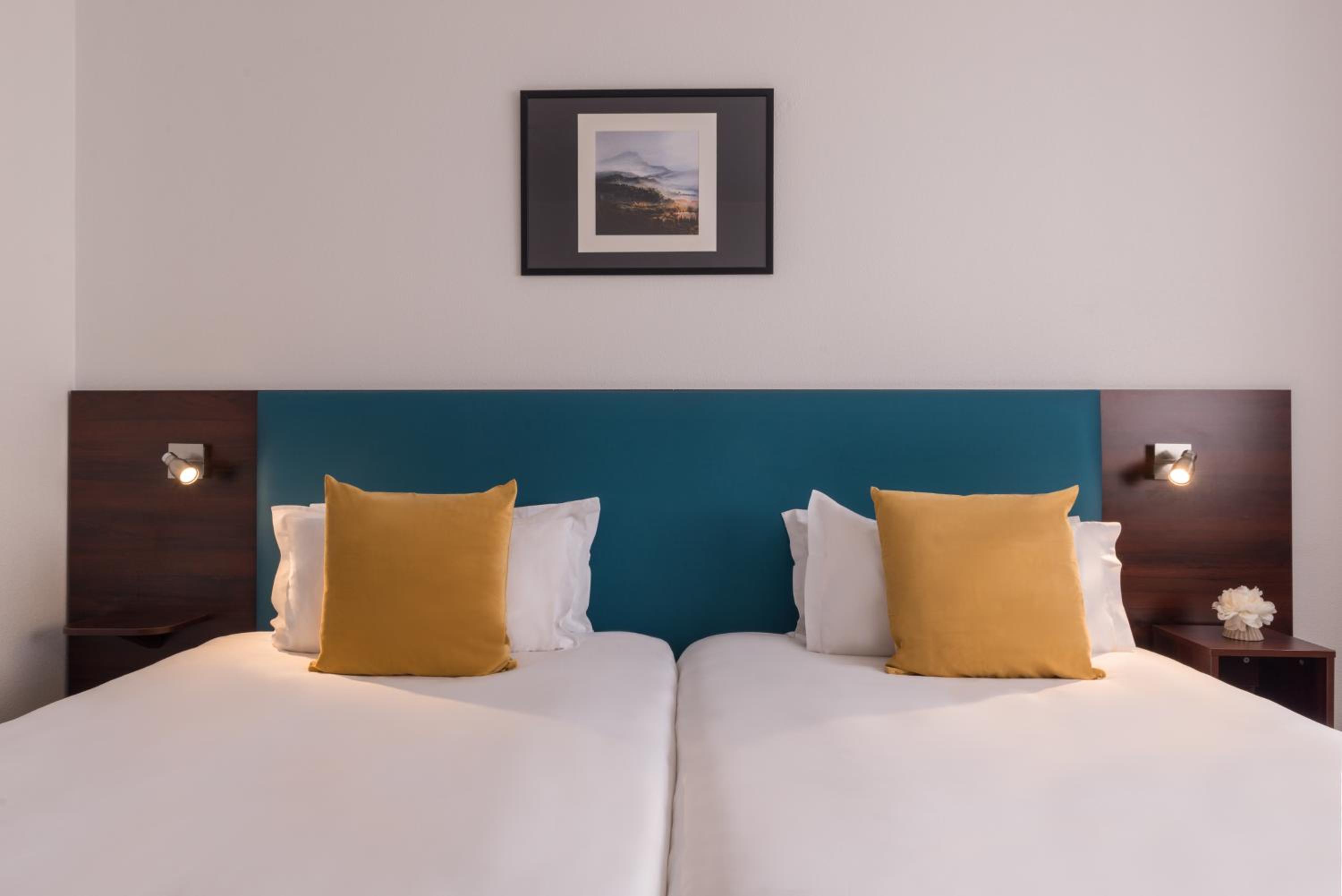 Classic Twin Room - Photo 3