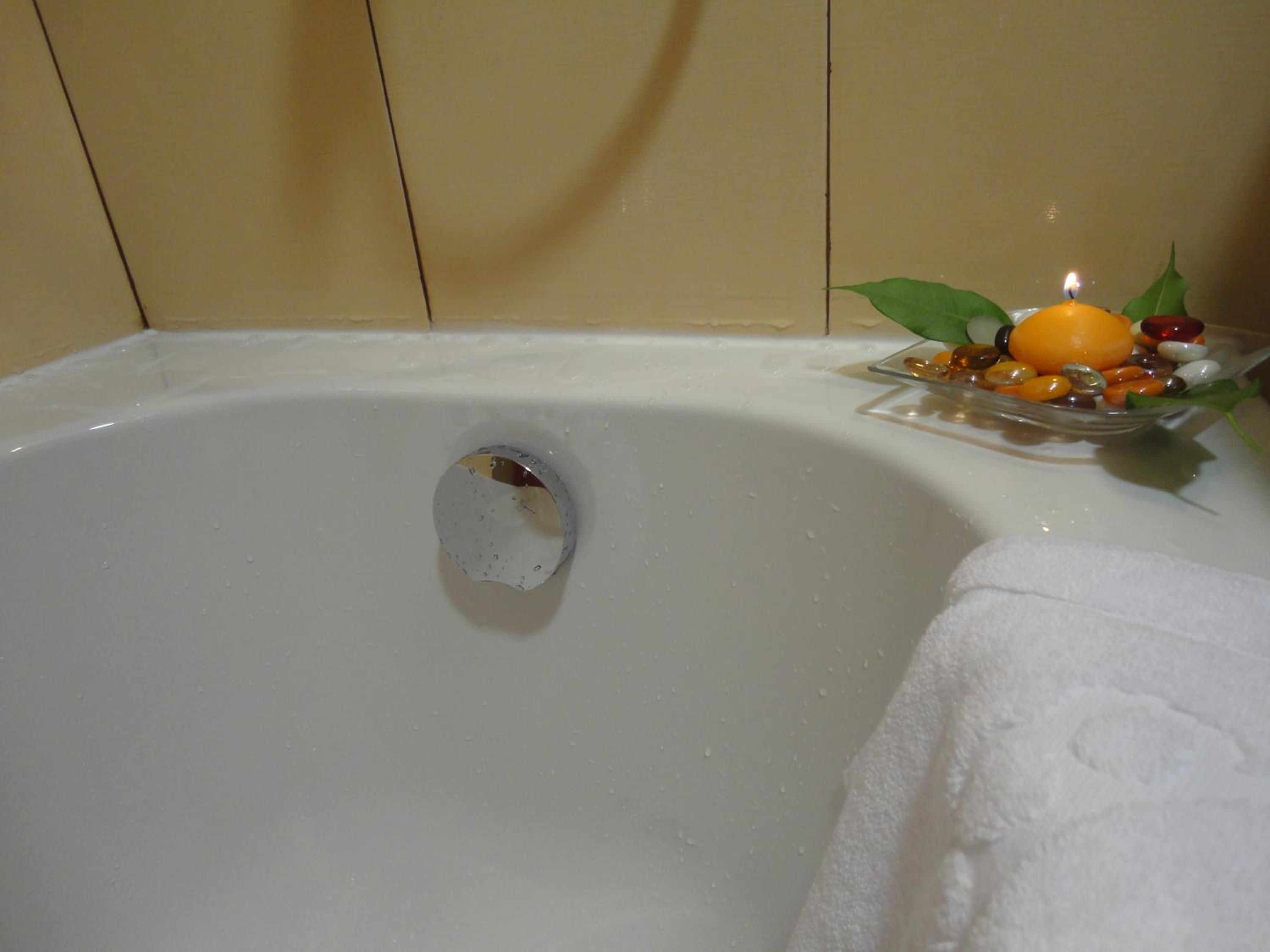 Standard Double Room - Photo 7