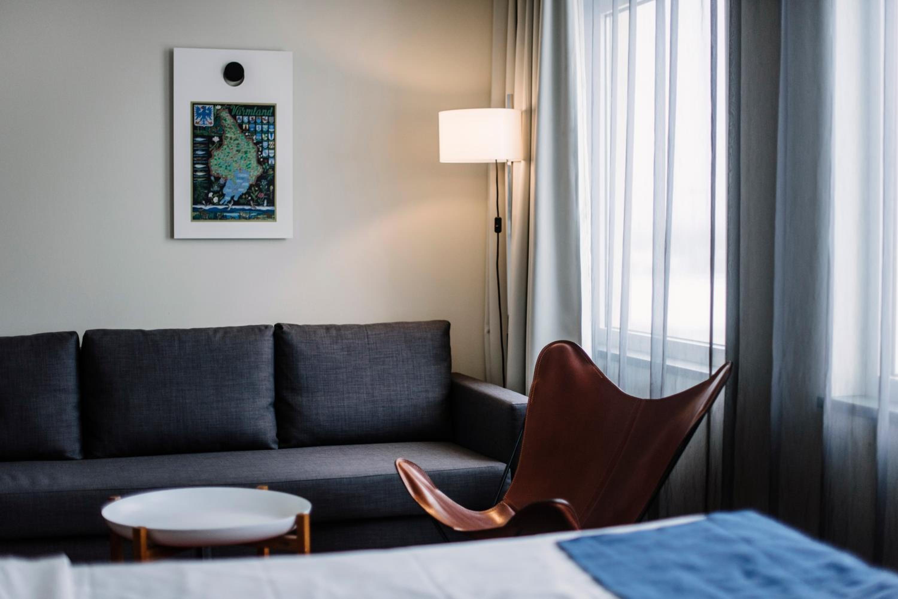 Deluxe Family King Room - Photo 10