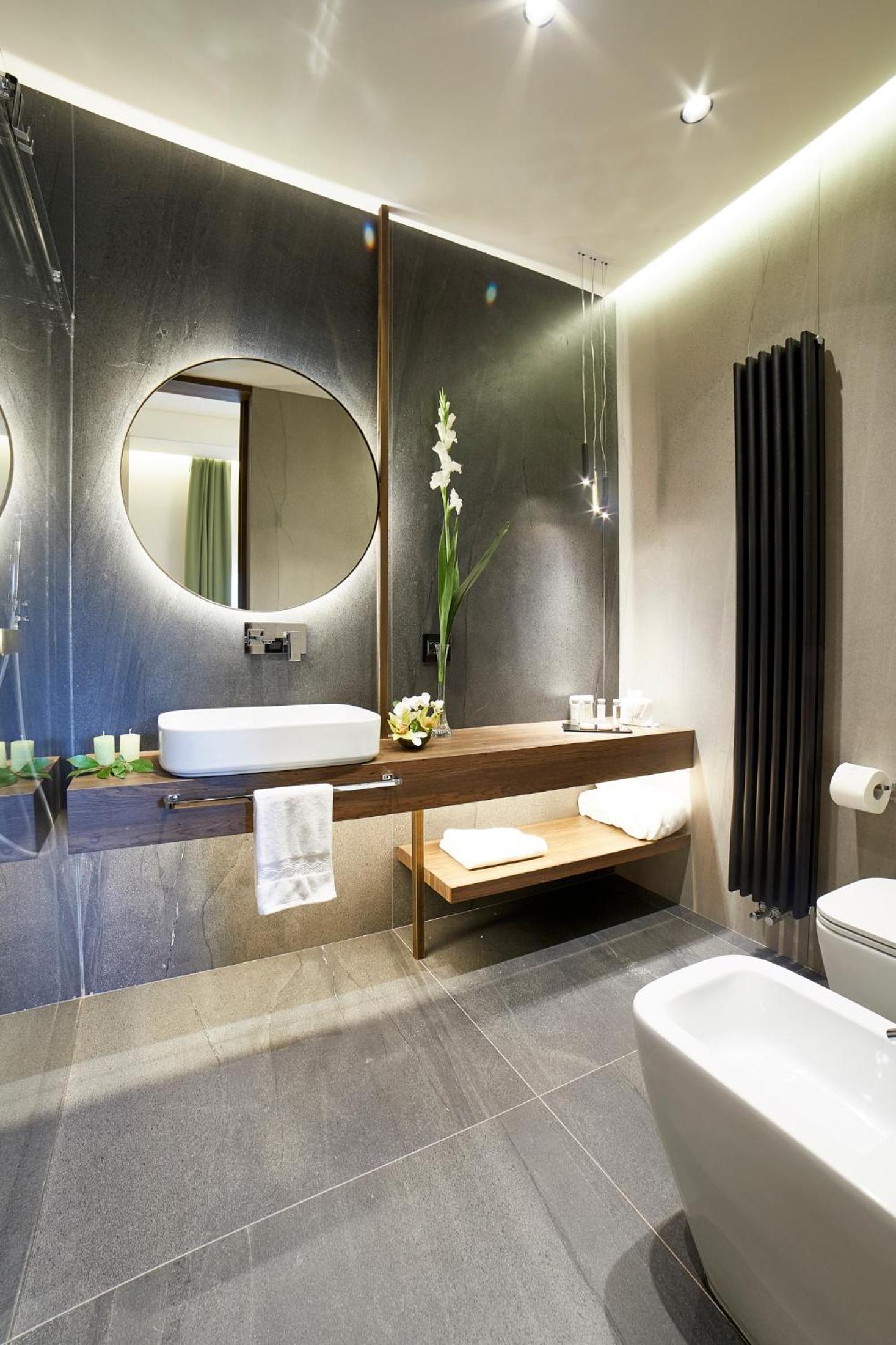 Standard Double or Twin Room photo 2