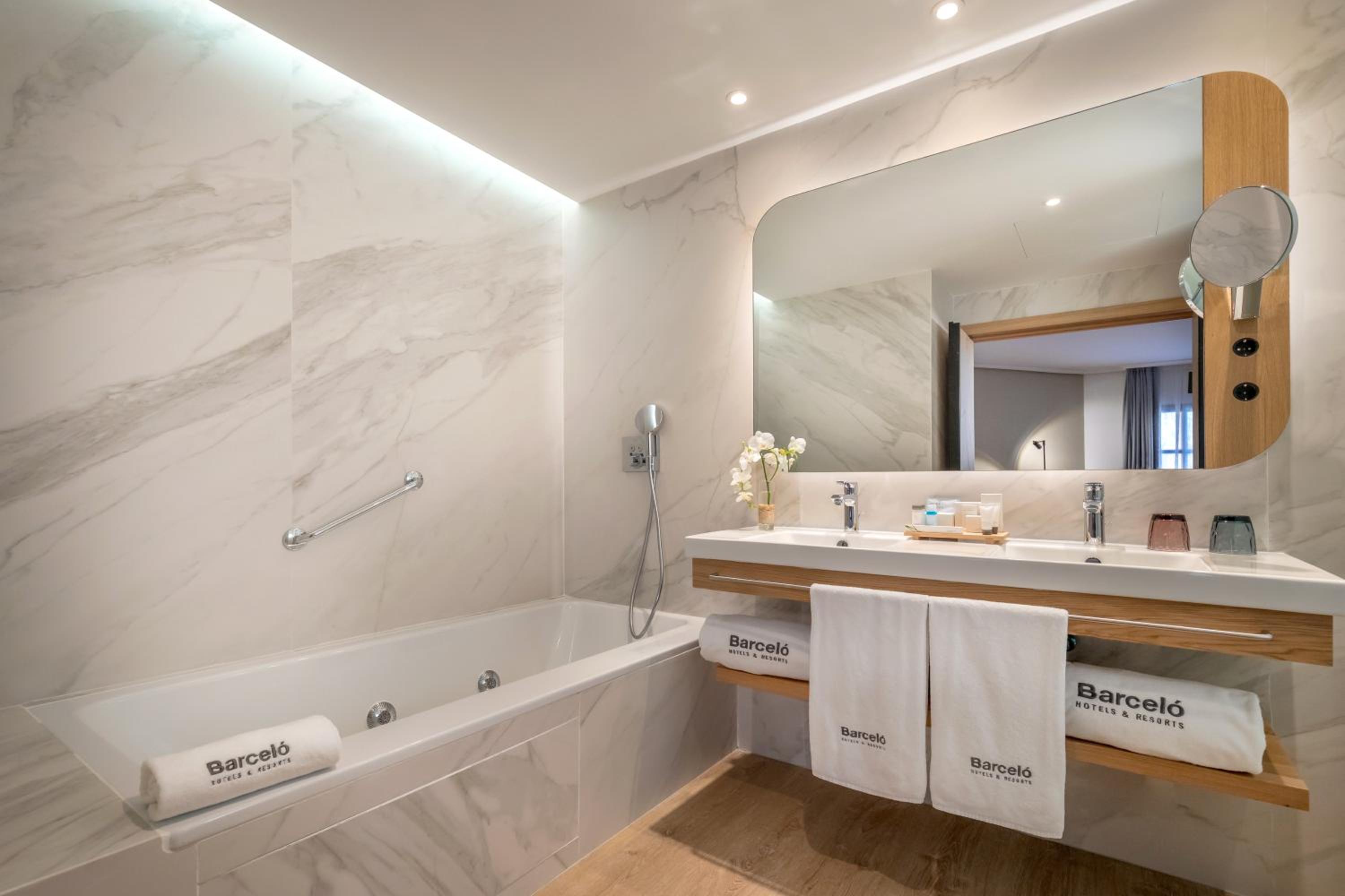 Junior Suite - Photo 8