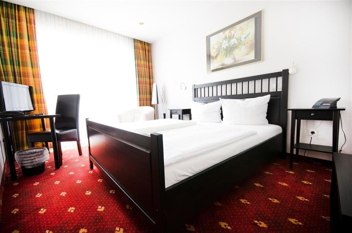 Standard Double Room - Photo 3