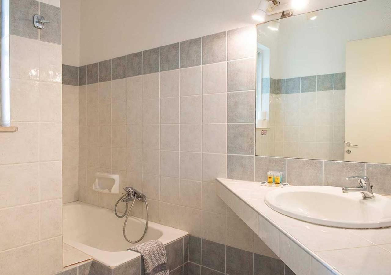 Apartment (4 Adults) - Photo 3