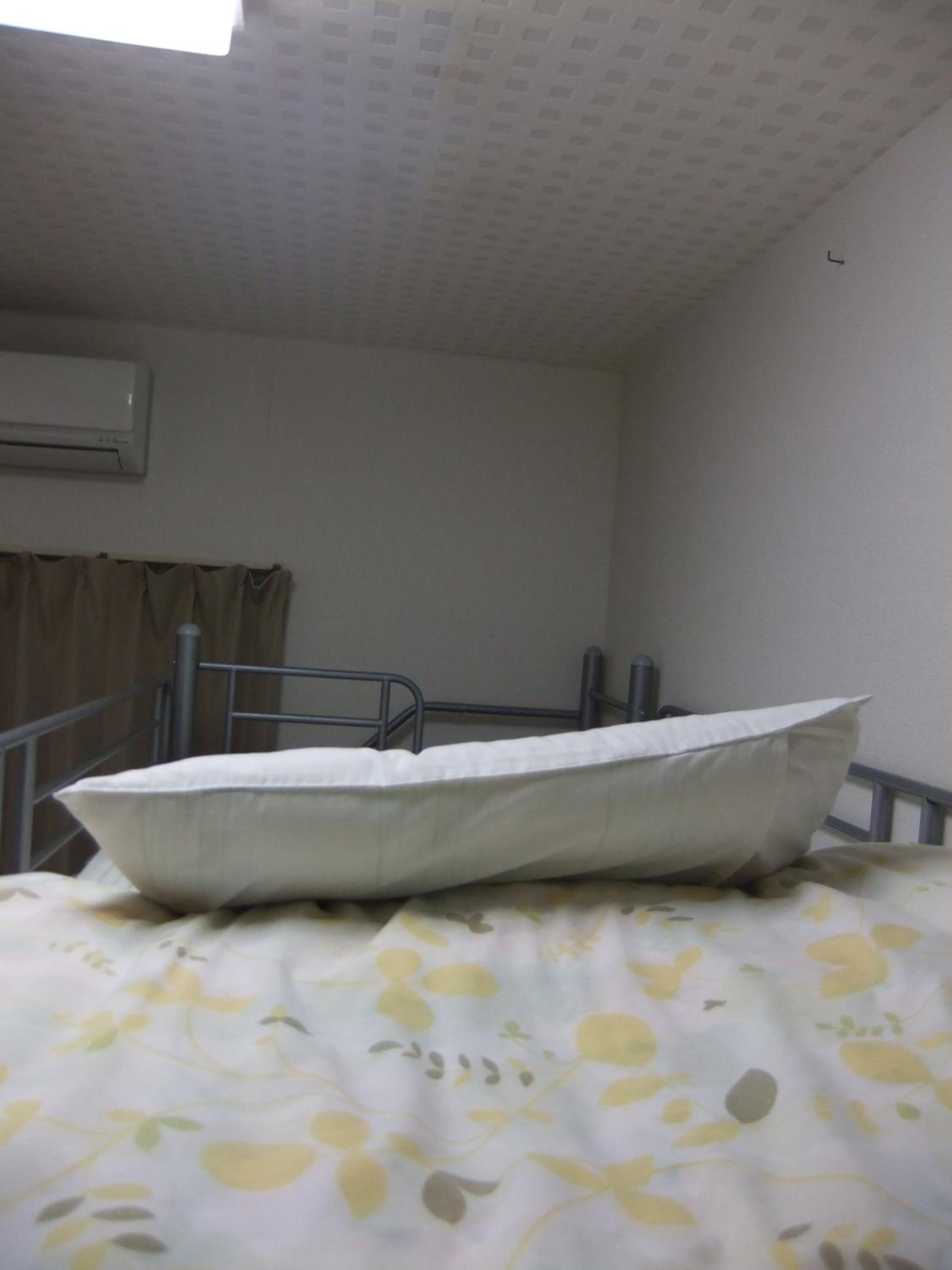 Twin Room - Photo 2