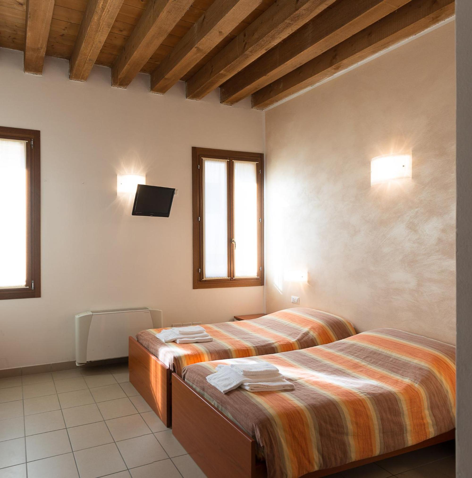 Double or Twin Room photo 1