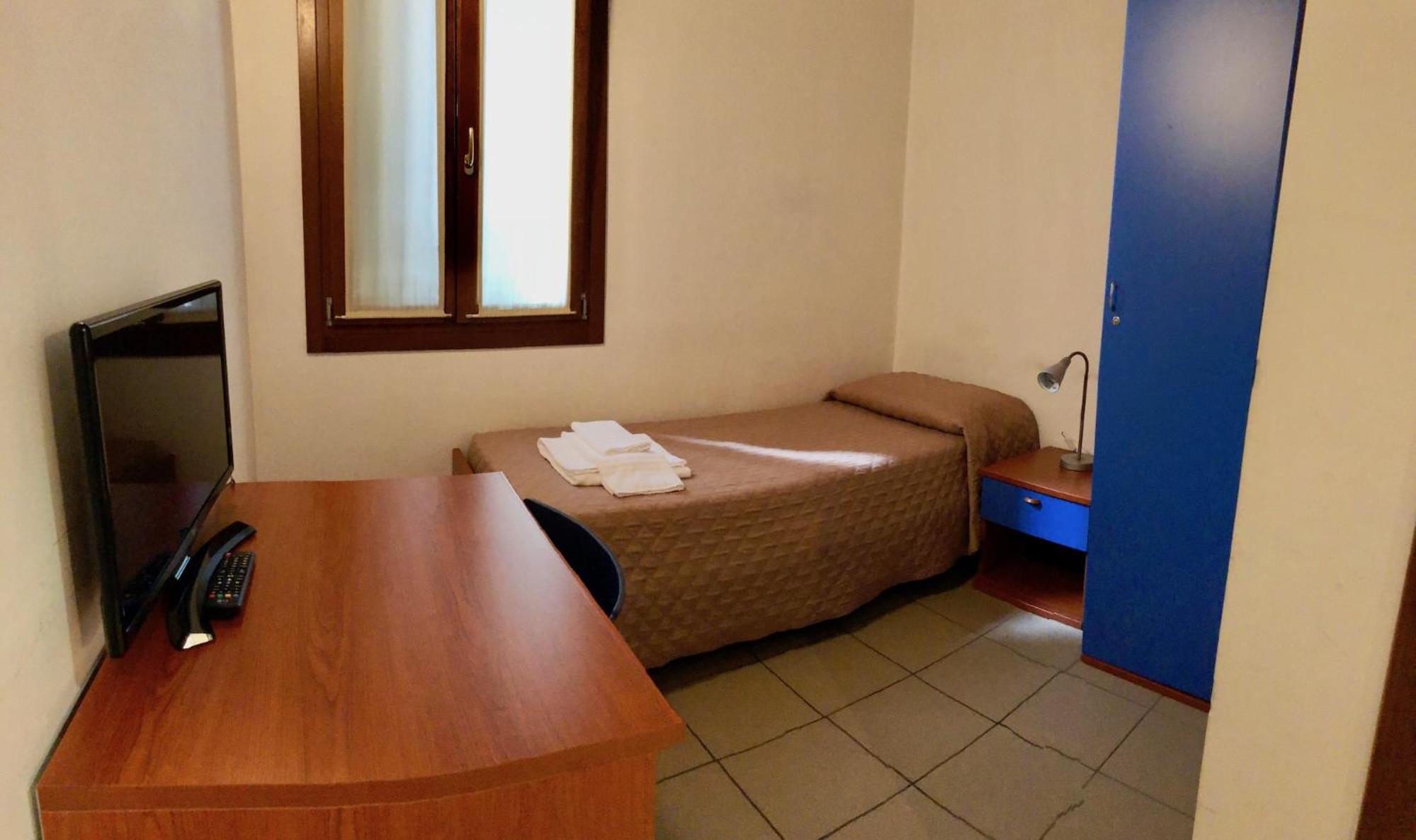 Single Room photo 1