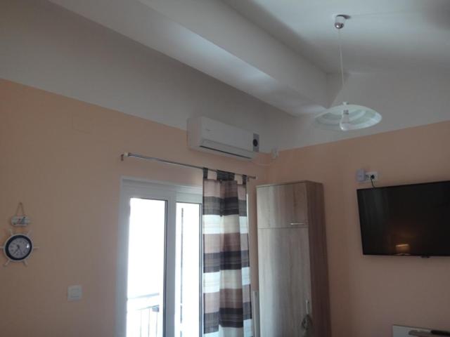 Studio Apartment photo 1