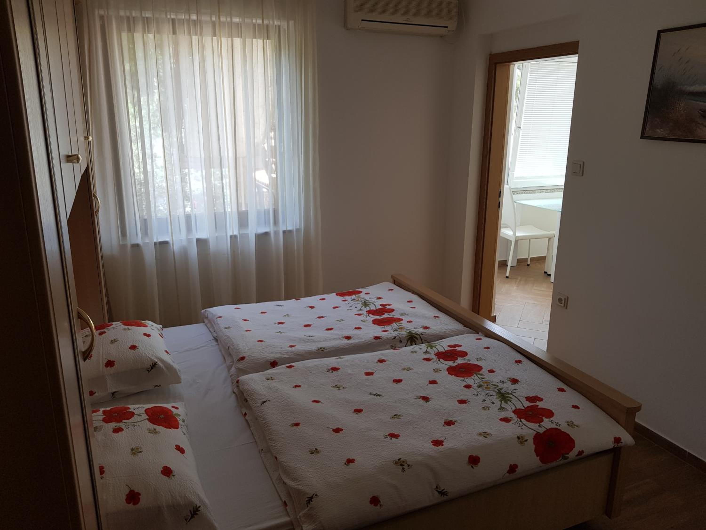 Apartment 7 photo 3