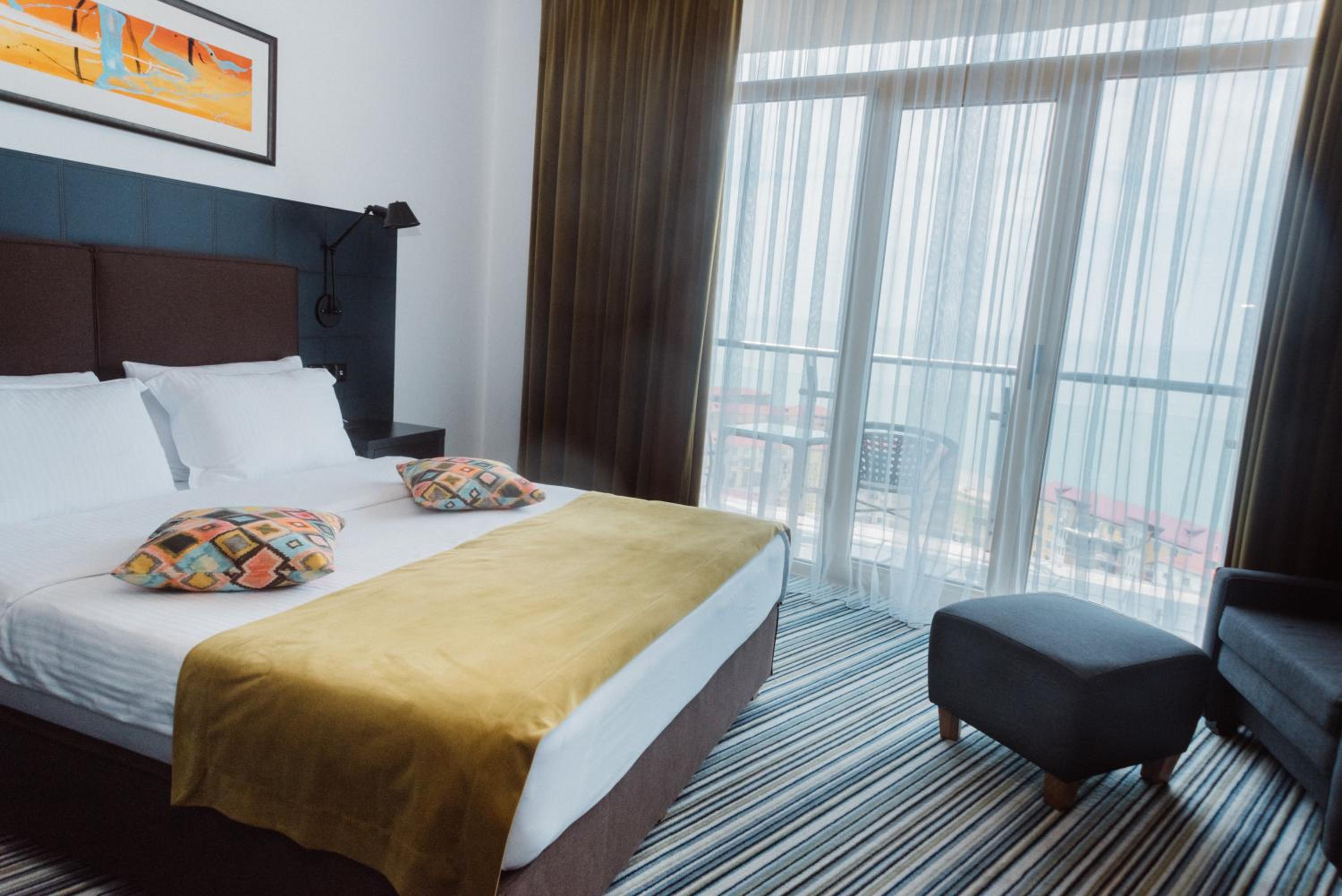 Standard Double or Twin Room with Sea View - Photo 23